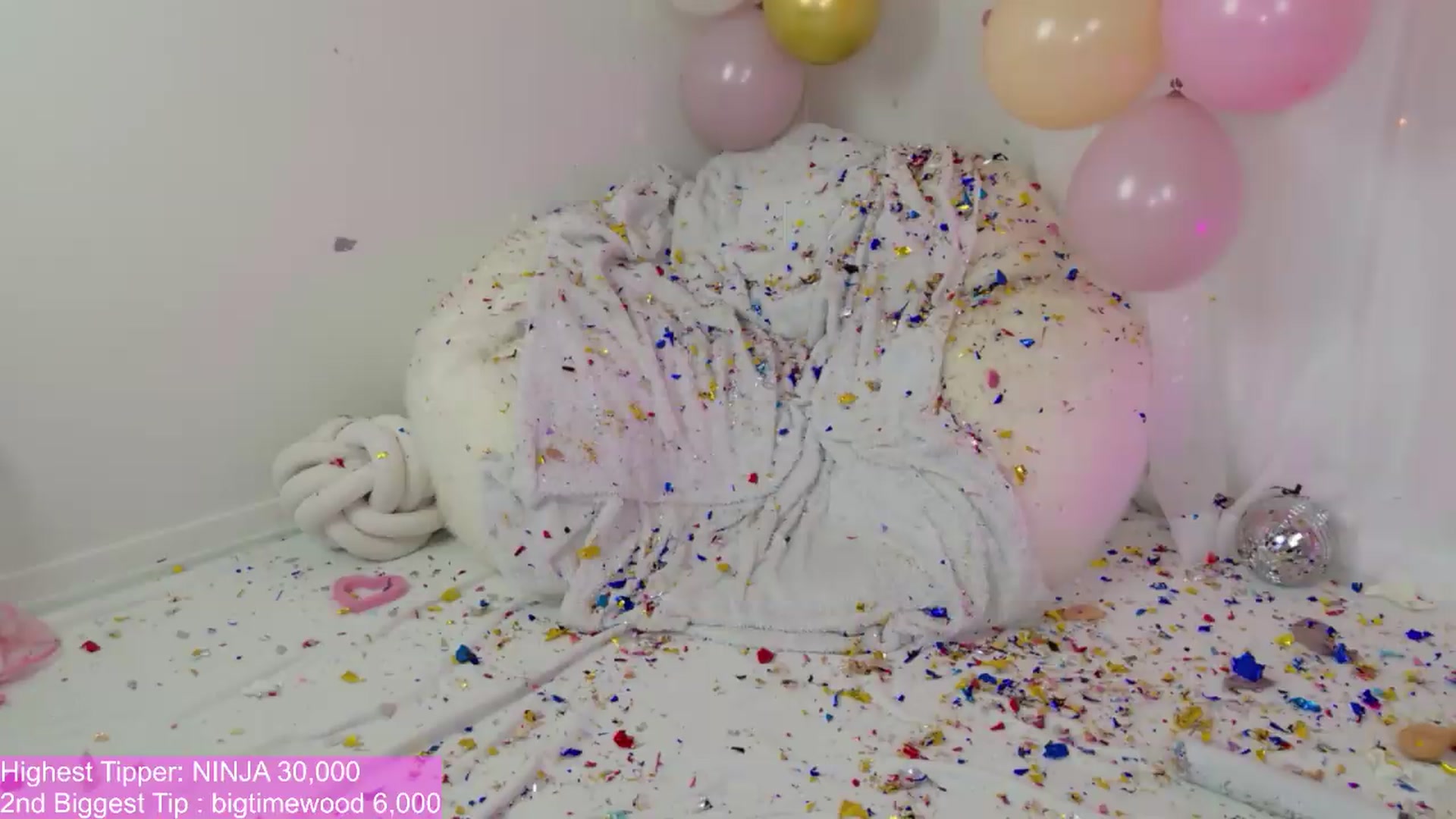 Gallery image thumbnail from ARIAllure's myfreecams stream on, 06/10/2026, 05:52 image 10 of 20
