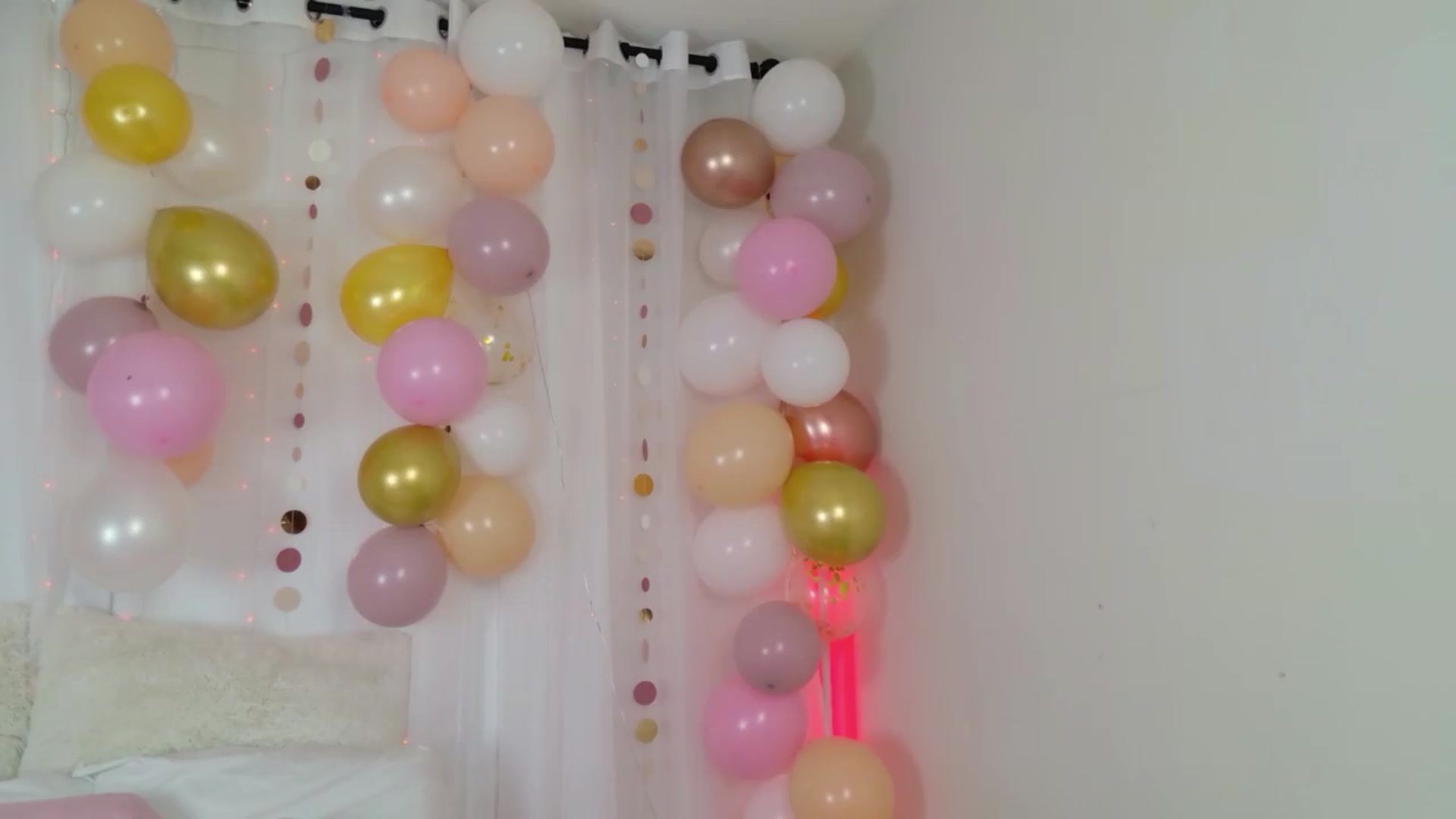 Gallery image thumbnail from ARIAllure's myfreecams stream on, 06/11/2026, 04:54 image 15 of 20