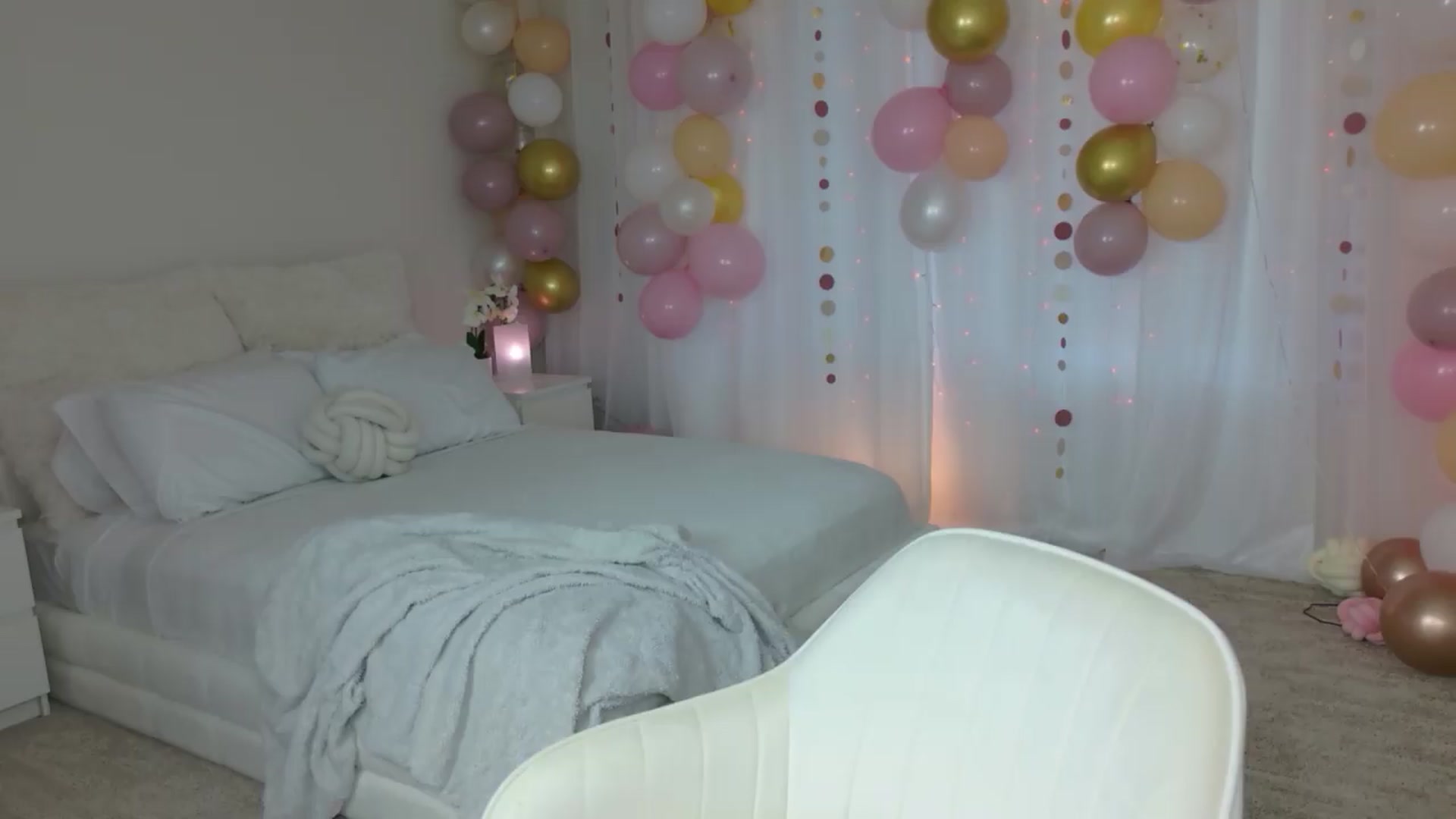 Gallery image thumbnail from ARIAllure's myfreecams stream on, 06/13/2026, 02:58 image 3 of 20