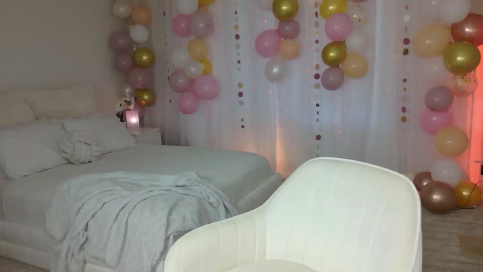 Gallery image thumbnail from ARIAllure's myfreecams stream on, 06/13/2026, 03:00 image 15 of 20