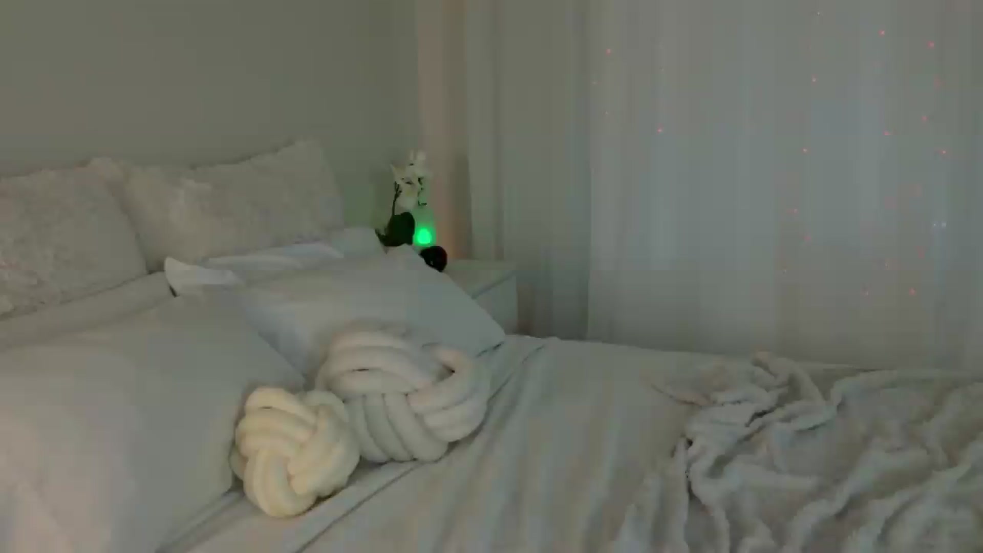 Gallery image thumbnail from ARIAllure's myfreecams stream on, 08/05/2026, 01:48 image 1 of 20