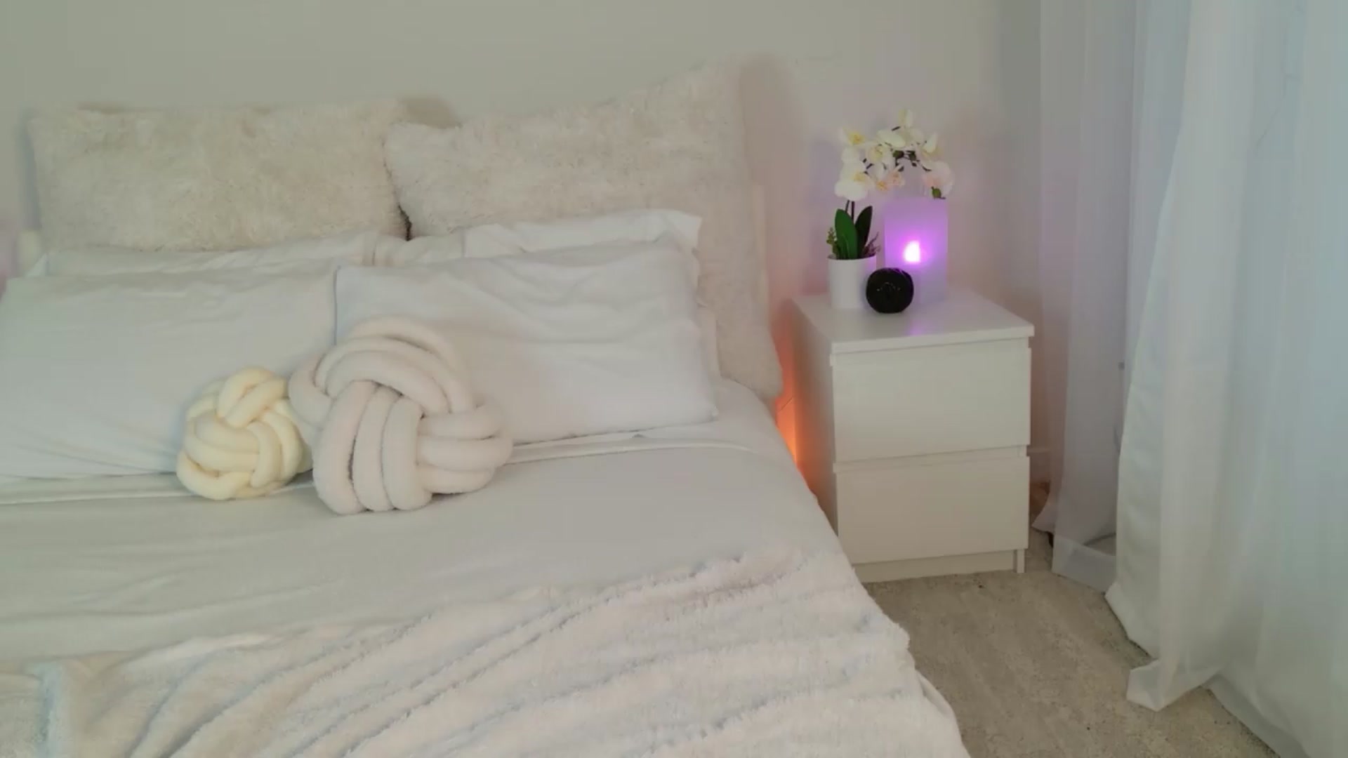 Gallery image thumbnail from ARIAllure's myfreecams stream on, 08/15/2026, 02:12 image 5 of 20