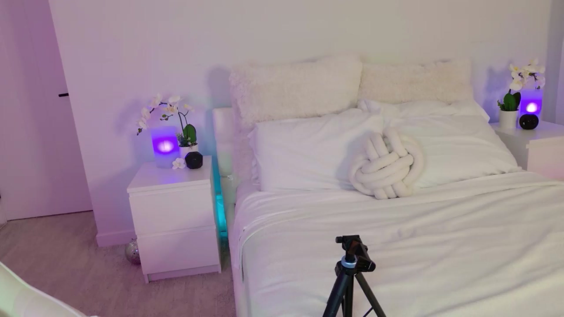 Gallery image thumbnail from ARIAllure's myfreecams stream on, 09/05/2026, 02:28 image 12 of 20