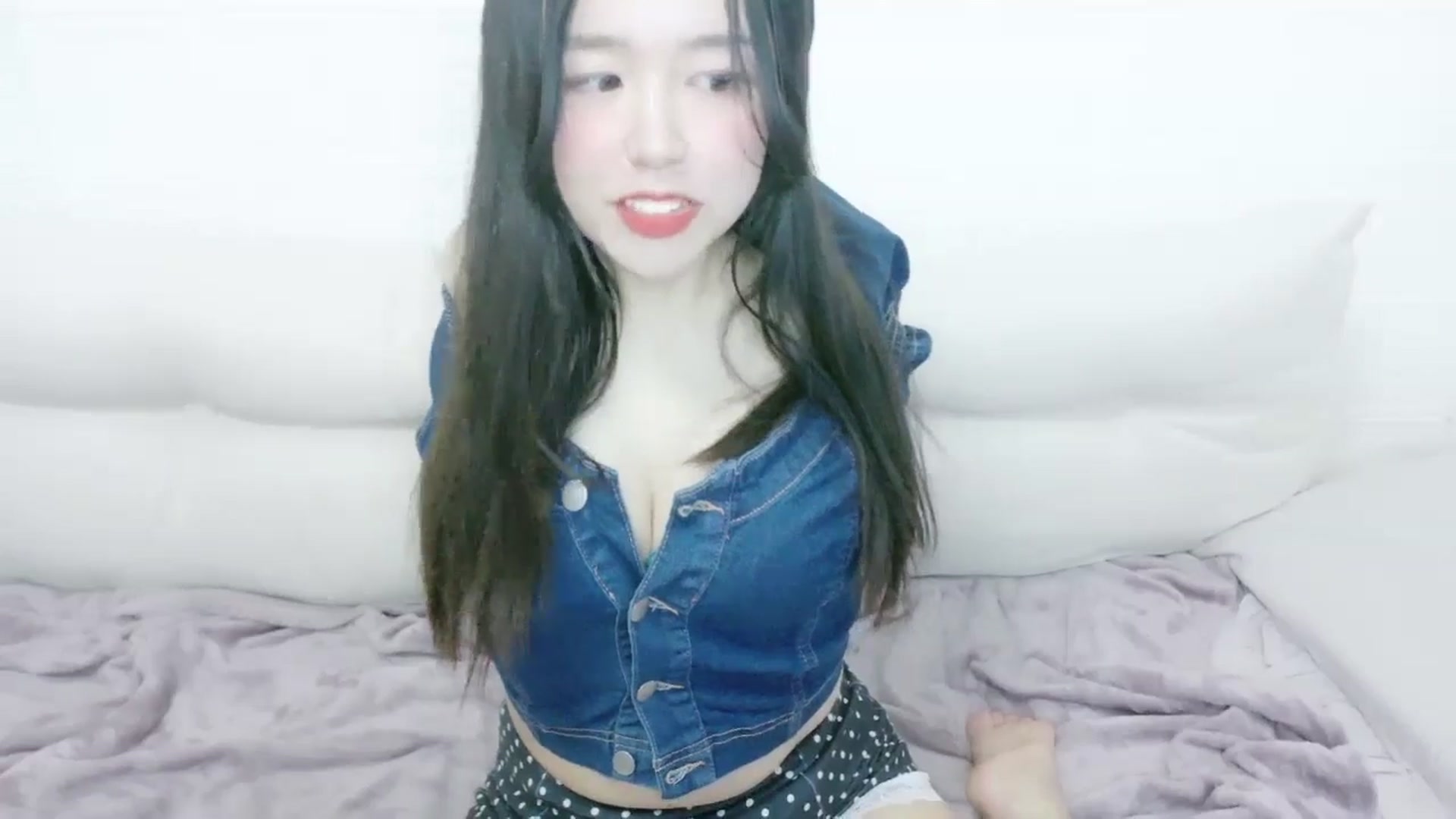 Gallery image thumbnail from ARISA_TANAKA's myfreecams stream on, 01/02/2025, 13:39 image 11 of 20