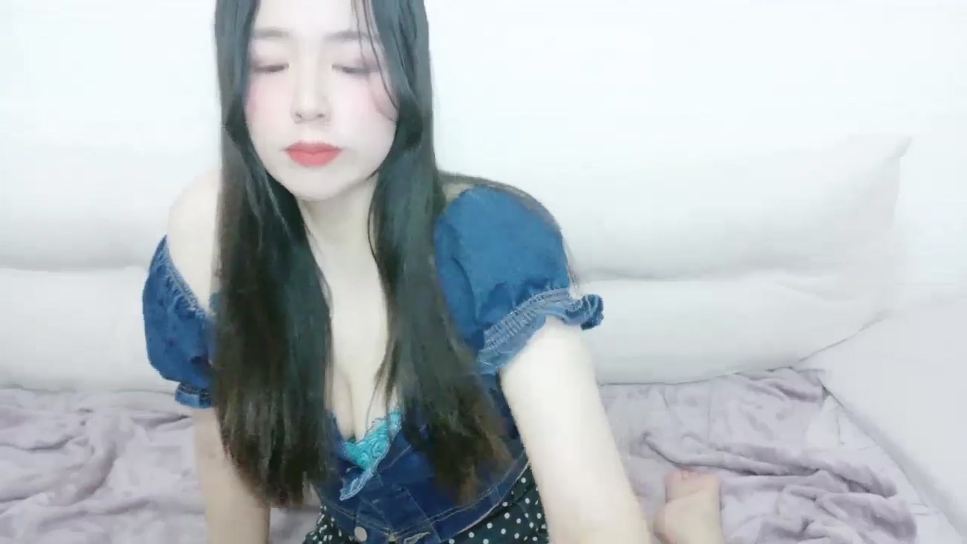 Gallery image thumbnail from ARISA_TANAKA's myfreecams stream on, 01/02/2025, 13:39 image 13 of 20