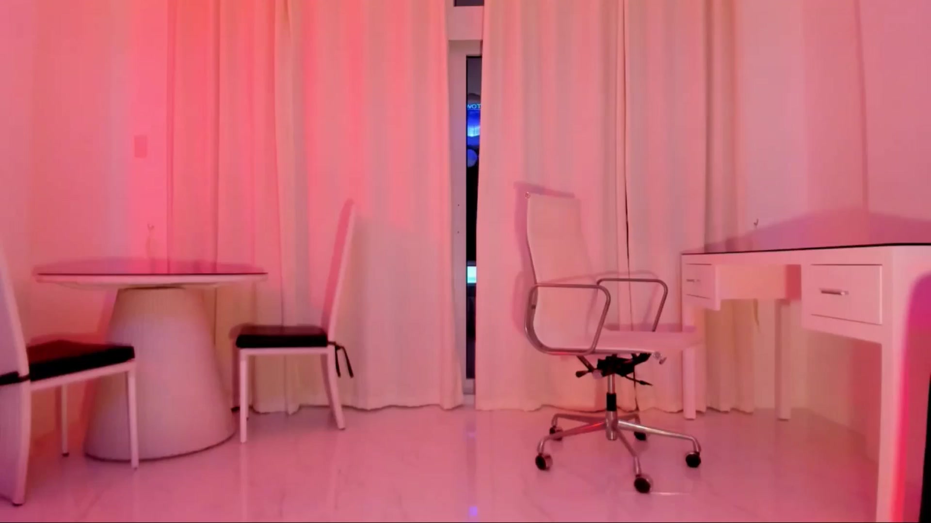 Gallery image thumbnail from ARealGoddessX's myfreecams stream on, 02/01/2025, 10:50 image 1 of 20