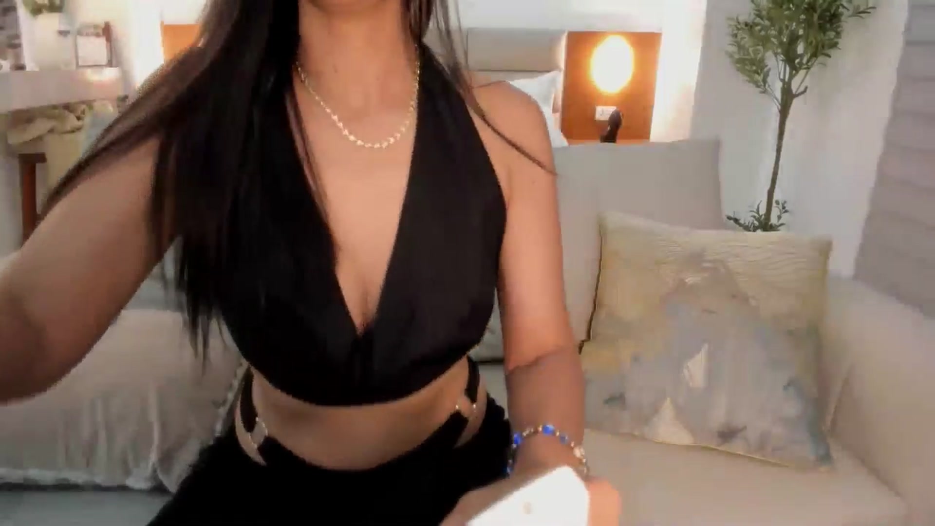Gallery image thumbnail from ARealGoddessX's myfreecams stream on, 03/16/2025, 13:19 image 2 of 20