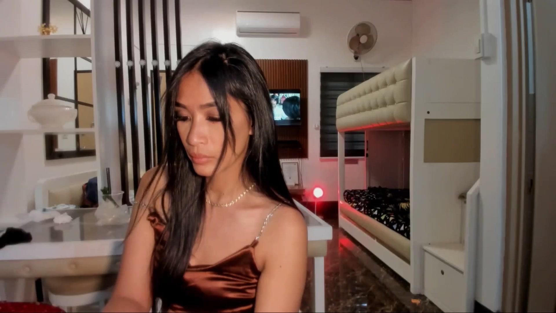 Gallery image thumbnail from ARealGoddessX's myfreecams stream on, 03/18/2025, 08:31 image 17 of 20