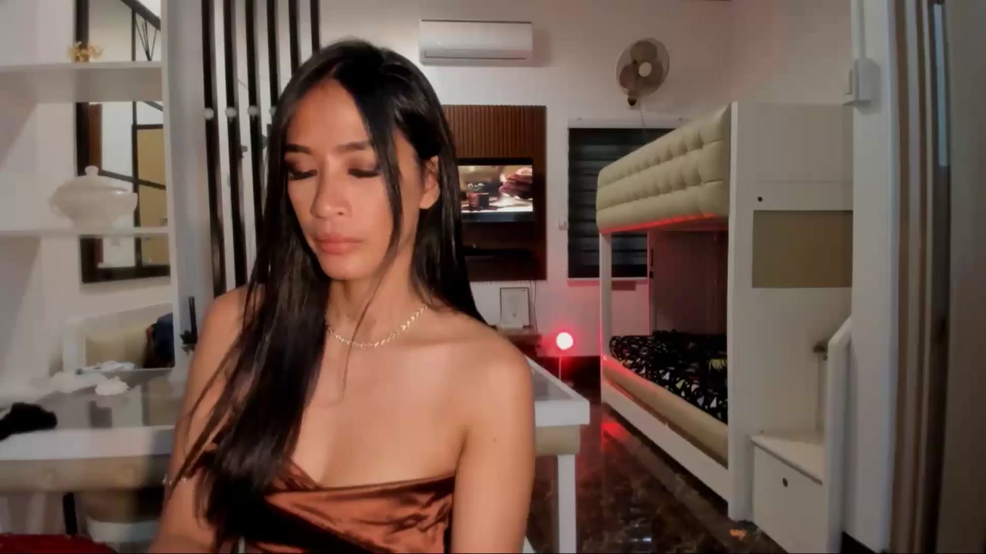 Gallery image thumbnail from ARealGoddessX's myfreecams stream on, 03/18/2025, 08:31 image 3 of 20