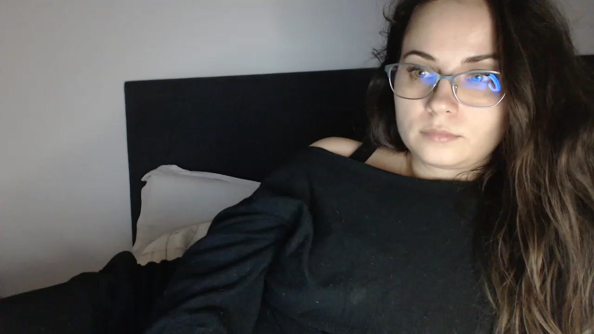 Gallery image thumbnail from ASweetJessie's myfreecams stream on, 11/22/2022, 16:21 image 15 of 20