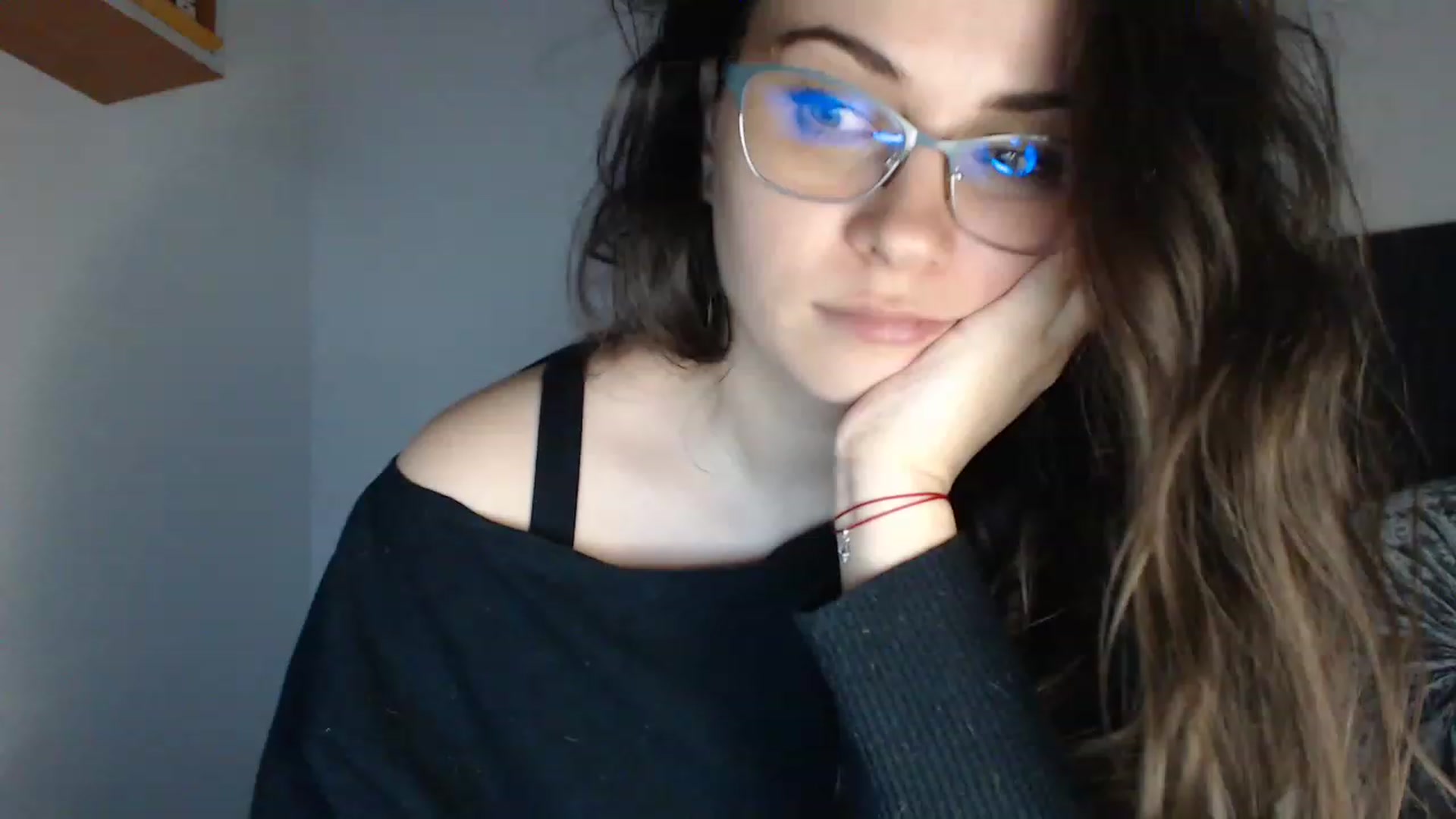 Gallery image thumbnail from ASweetJessie's myfreecams stream on, 11/22/2022, 16:21 image 17 of 20