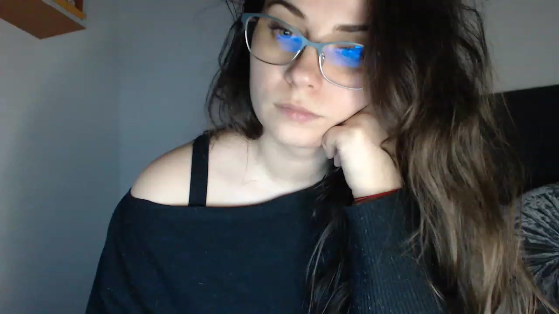 Gallery image thumbnail from ASweetJessie's myfreecams stream on, 11/22/2022, 16:21 image 18 of 20