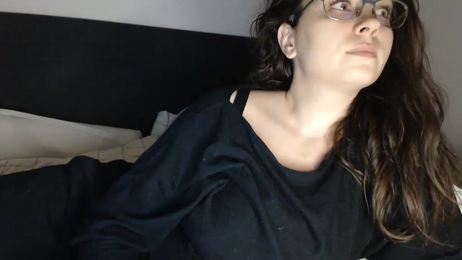 Gallery image thumbnail from ASweetJessie's myfreecams stream on, 11/22/2022, 16:21 image 4 of 20