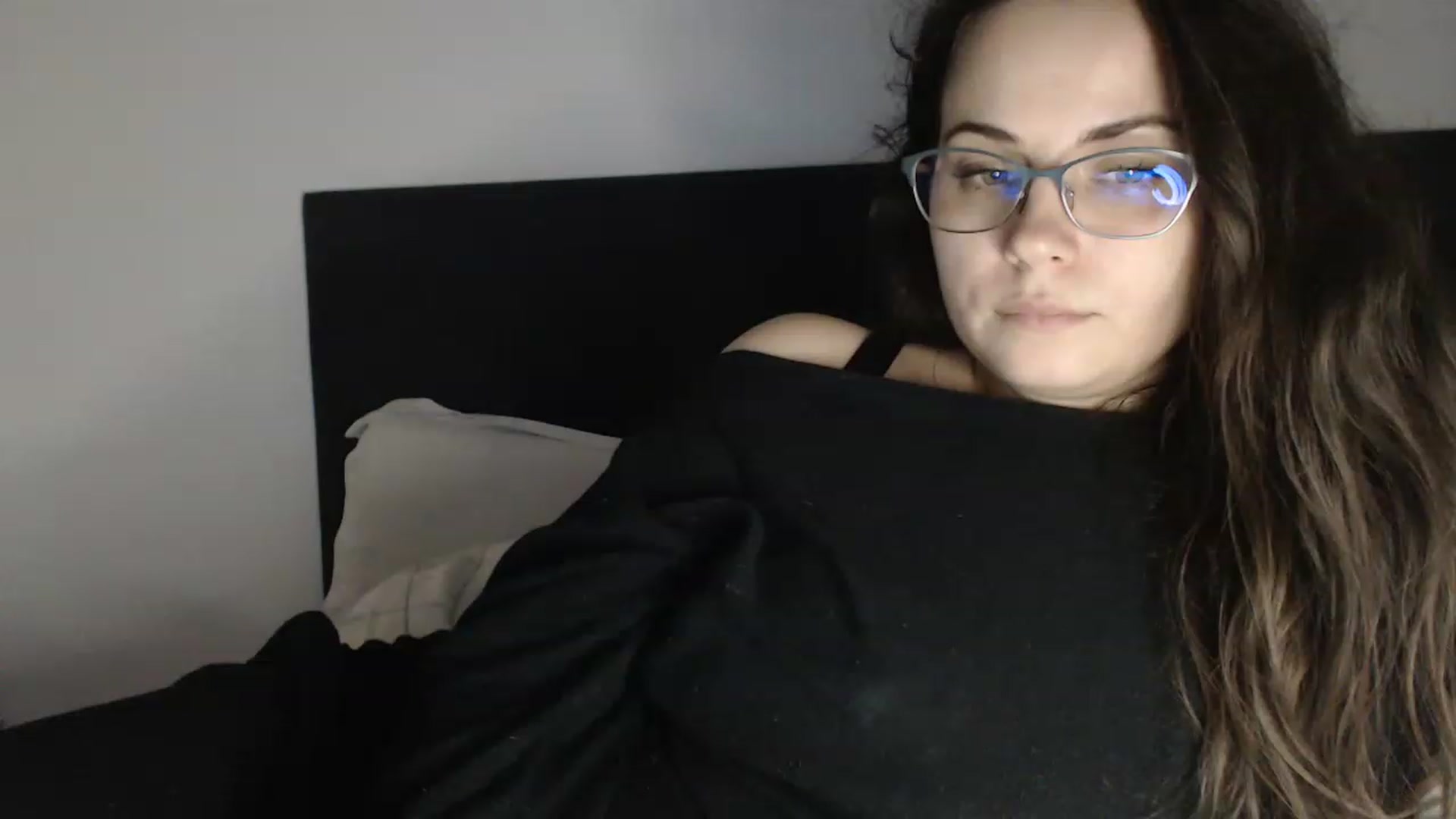 Gallery image thumbnail from ASweetJessie's myfreecams stream on, 11/22/2022, 16:21 image 14 of 20