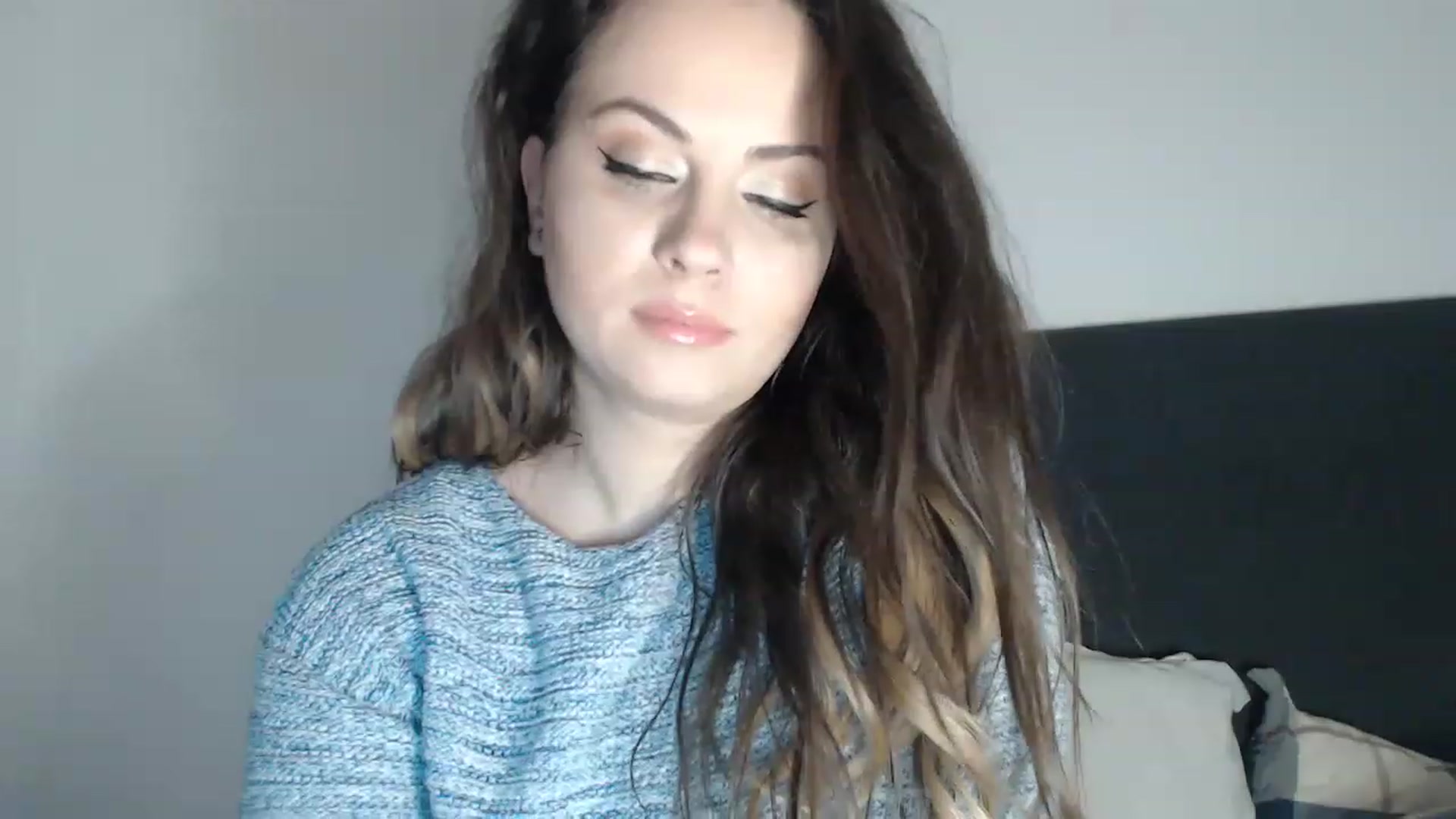 Gallery image thumbnail from ASweetJessie's myfreecams stream on, 12/09/2022, 18:08 image 2 of 20