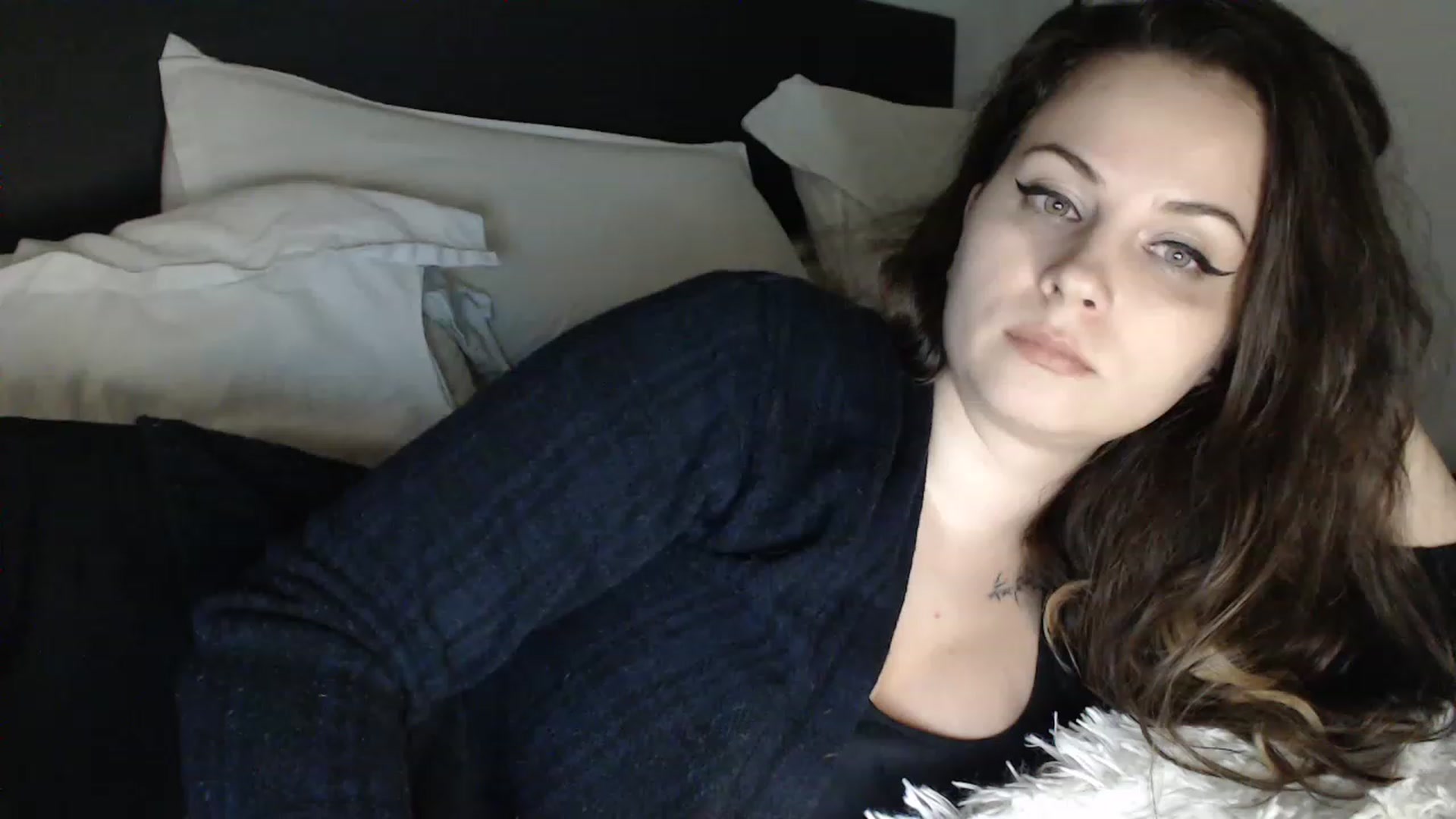 Gallery image thumbnail from ASweetJessie's myfreecams stream on, 01/30/2023, 16:11 image 18 of 20