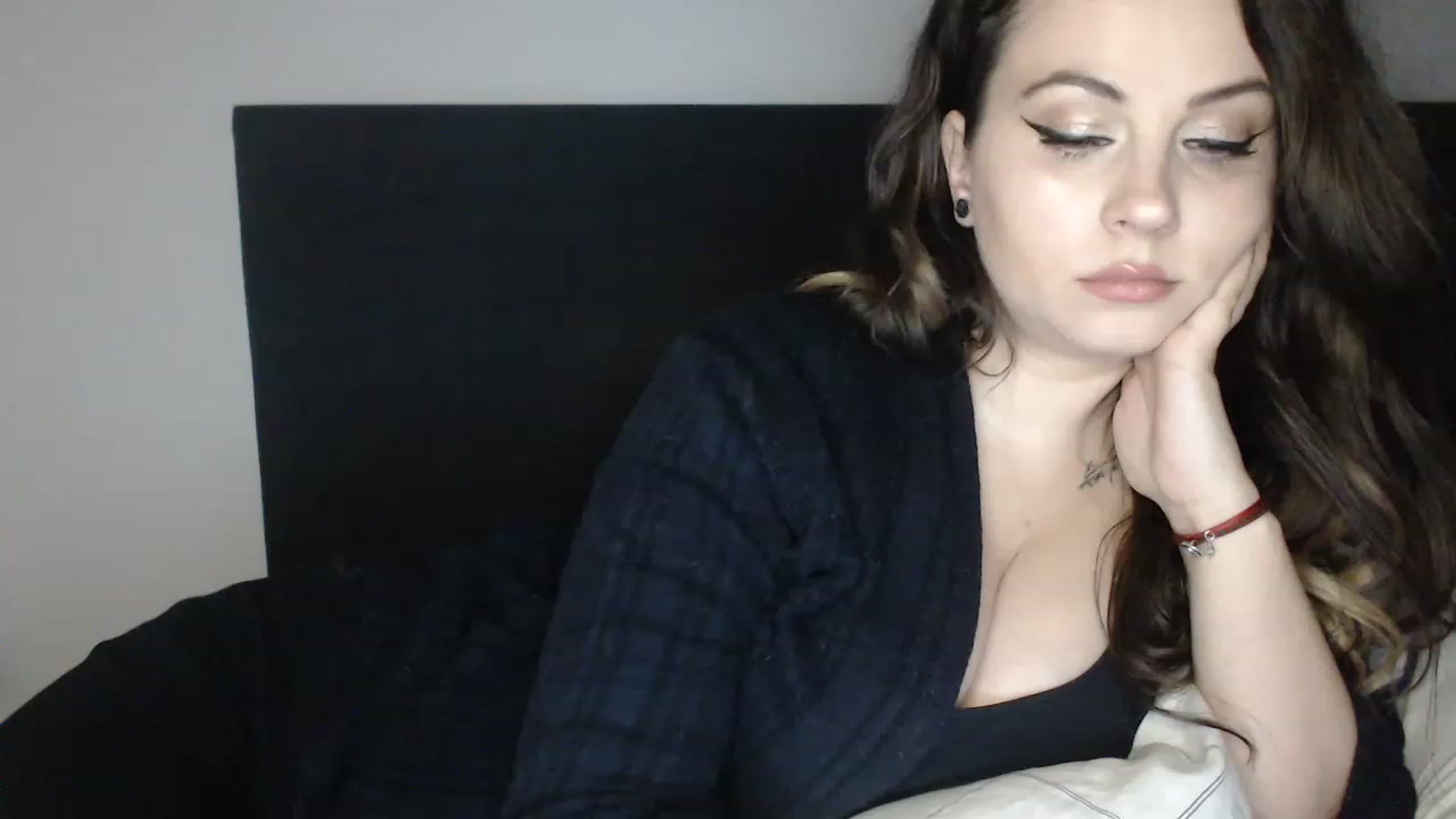 Gallery image thumbnail from ASweetJessie's myfreecams stream on, 01/31/2023, 18:53 image 2 of 20