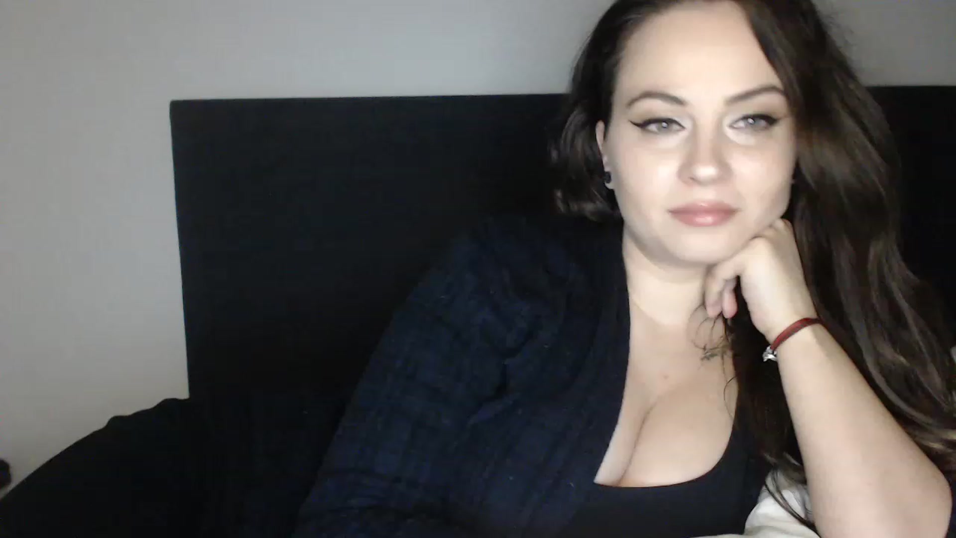 Gallery image thumbnail from ASweetJessie's myfreecams stream on, 01/31/2023, 18:53 image 6 of 20