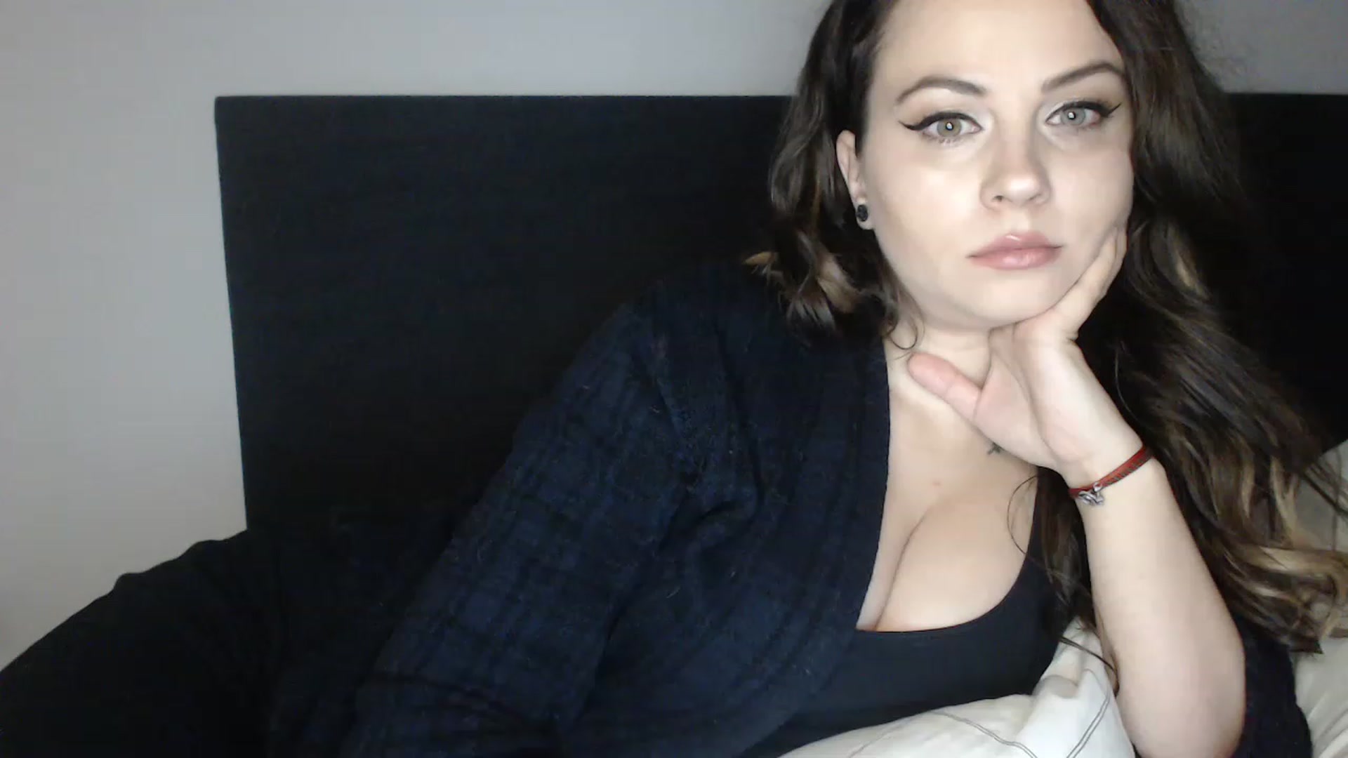 Gallery image thumbnail from ASweetJessie's myfreecams stream on, 01/31/2023, 18:53 image 3 of 20