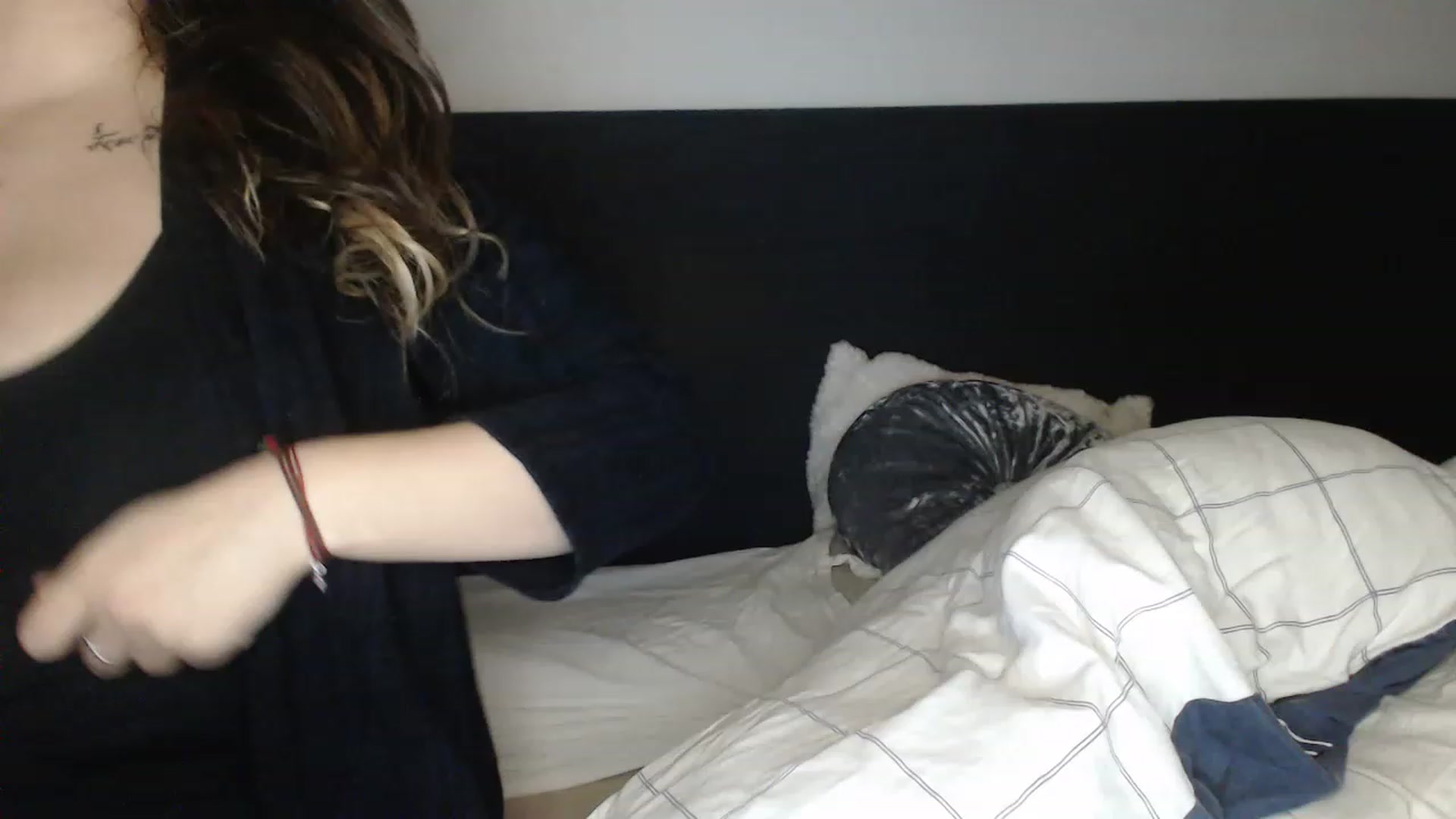 Gallery image thumbnail from ASweetJessie's myfreecams stream on, 01/31/2023, 19:57 image 1 of 20