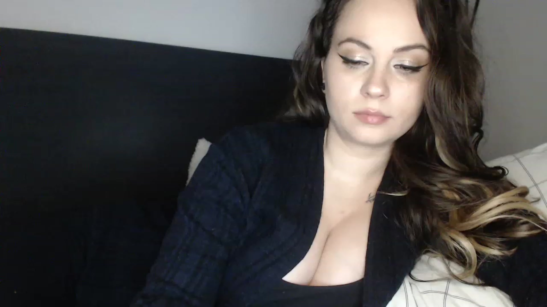 Gallery image thumbnail from ASweetJessie's myfreecams stream on, 01/31/2023, 19:57 image 18 of 20