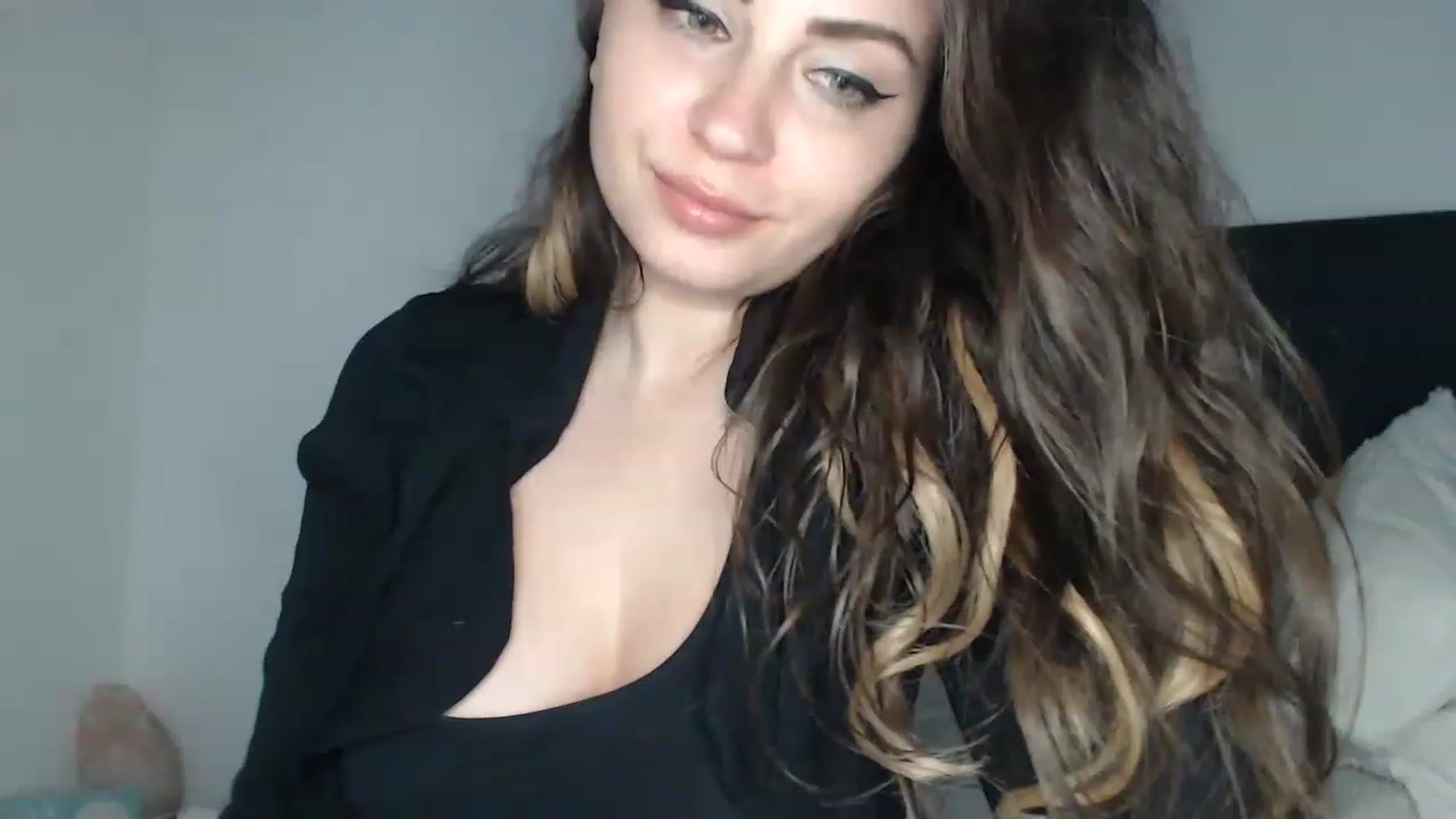Gallery image thumbnail from ASweetJessie's myfreecams stream on, 04/06/2023, 18:22 image 19 of 20
