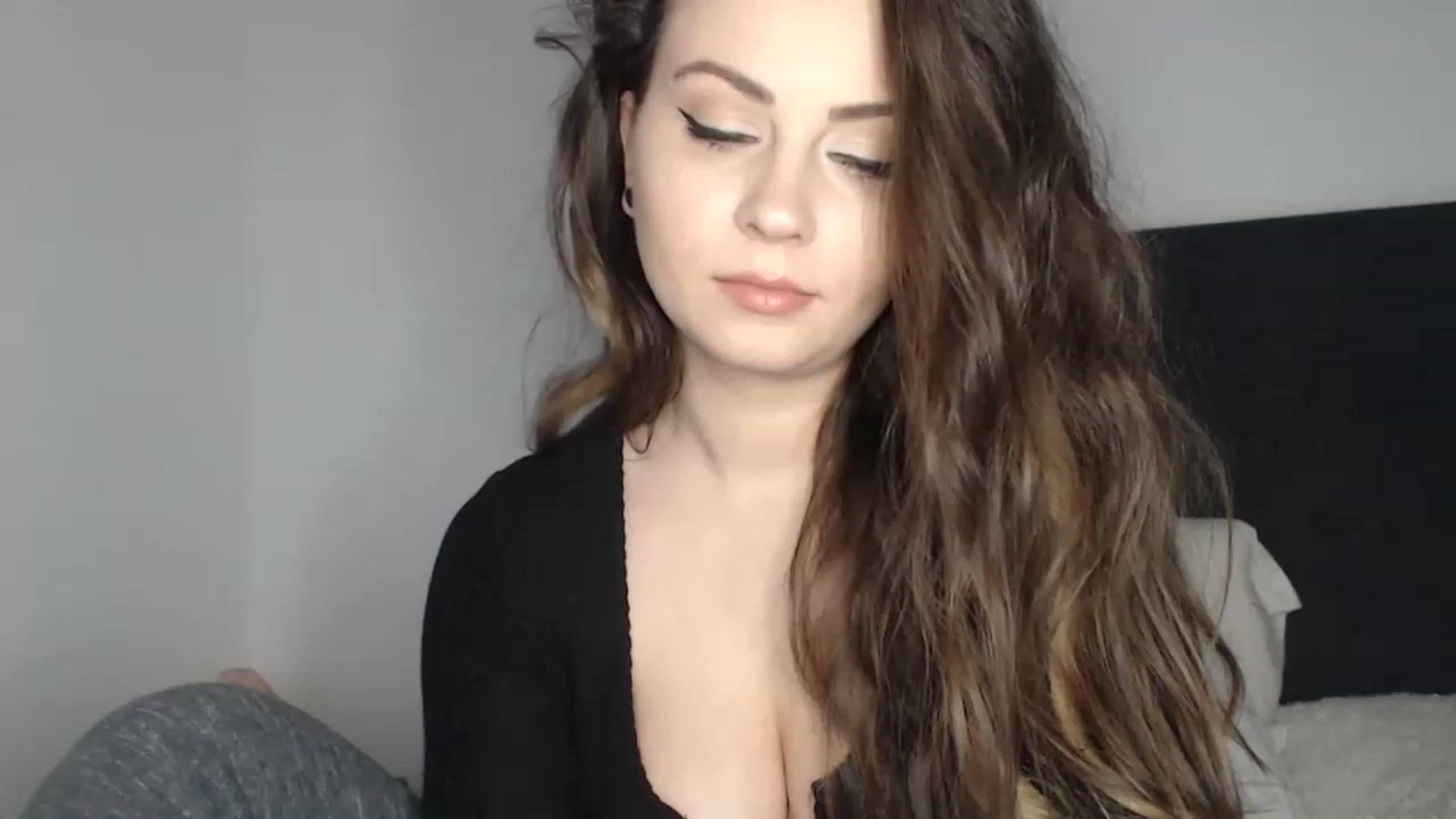 Gallery image thumbnail from ASweetJessie's myfreecams stream on, 04/07/2023, 15:22 image 6 of 20