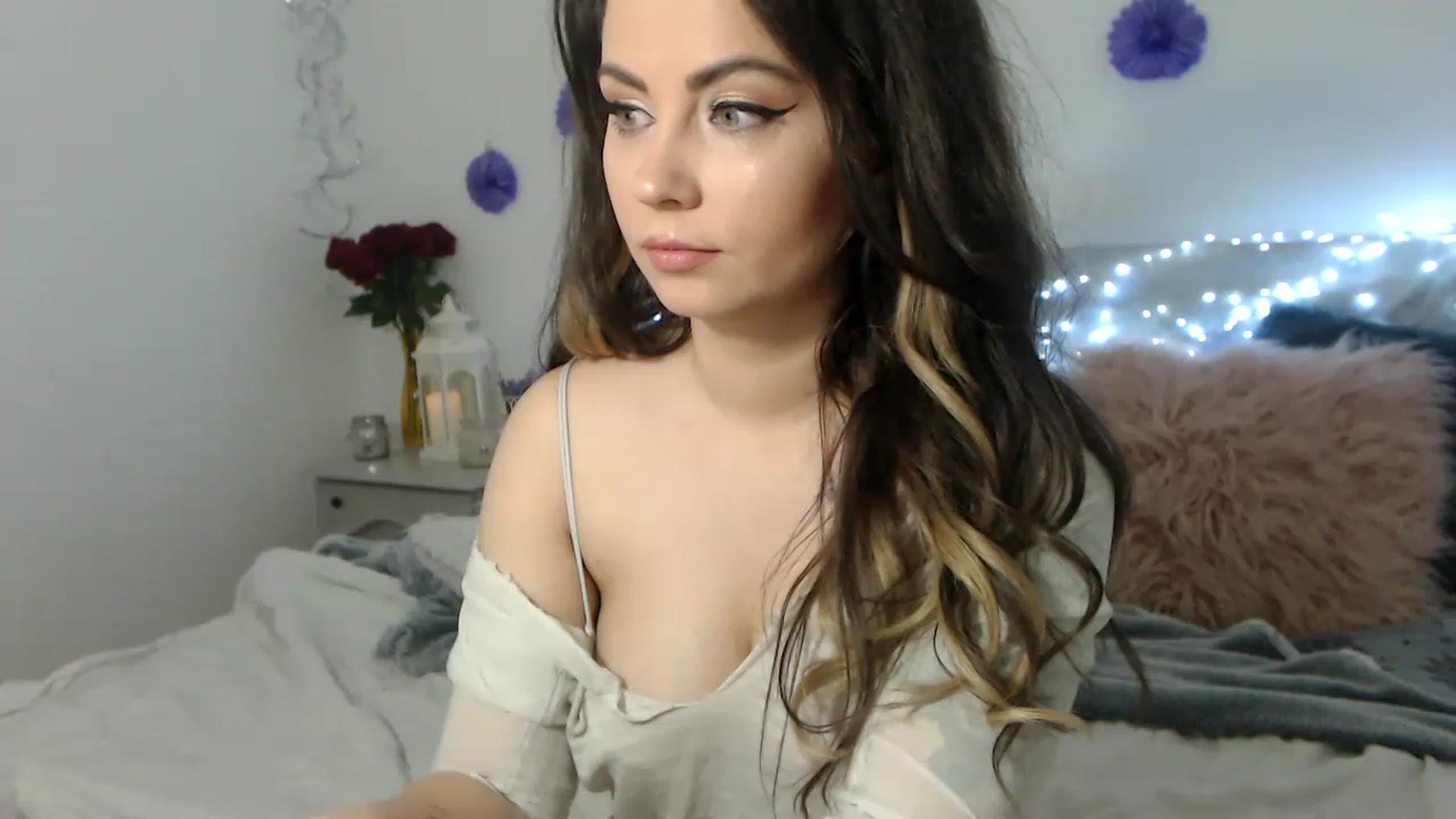 Gallery image thumbnail from ASweetJessie's myfreecams stream on, 04/08/2023, 14:52 image 5 of 20