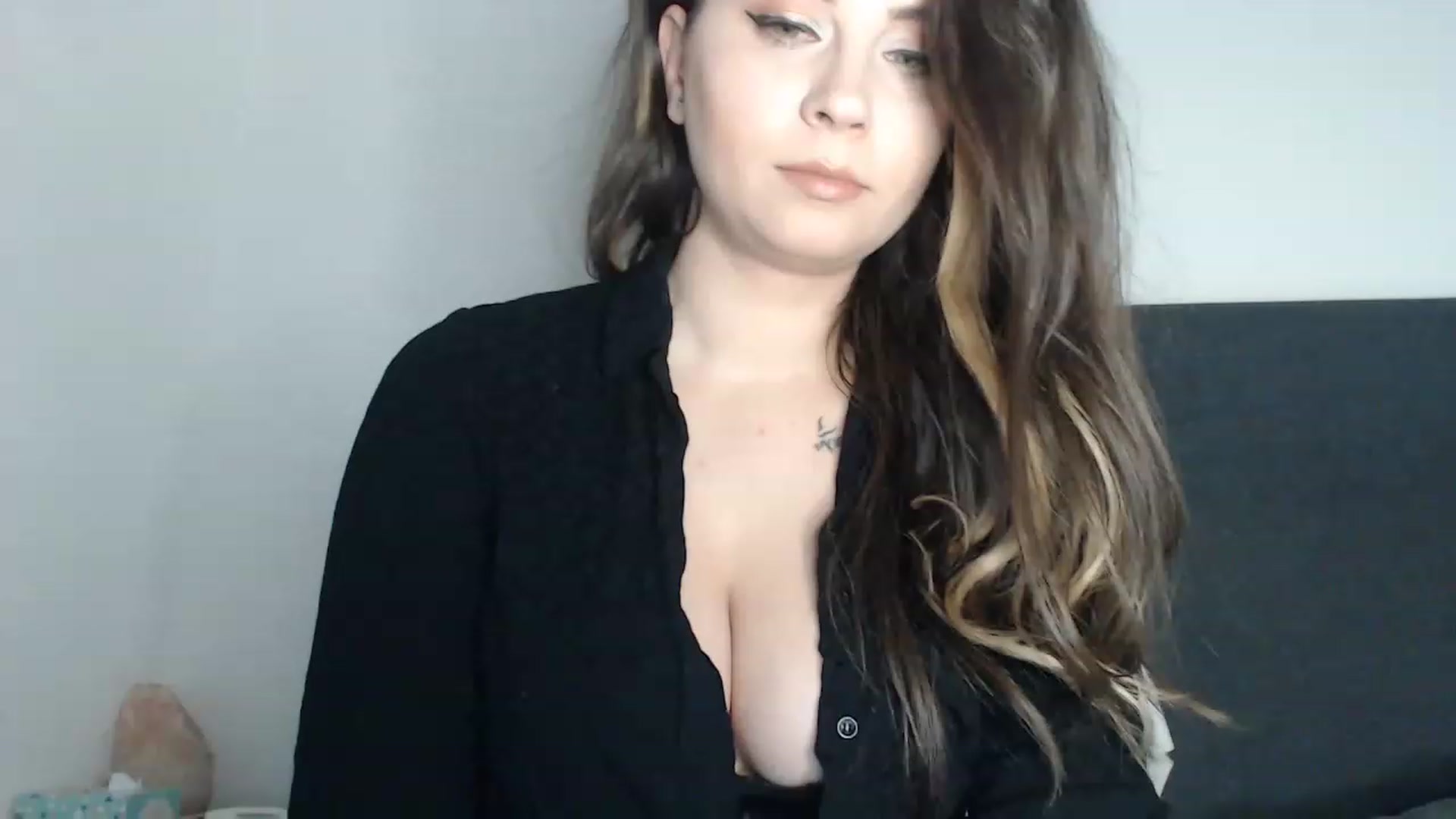 Gallery image thumbnail from ASweetJessie's myfreecams stream on, 04/20/2023, 19:09 image 3 of 20