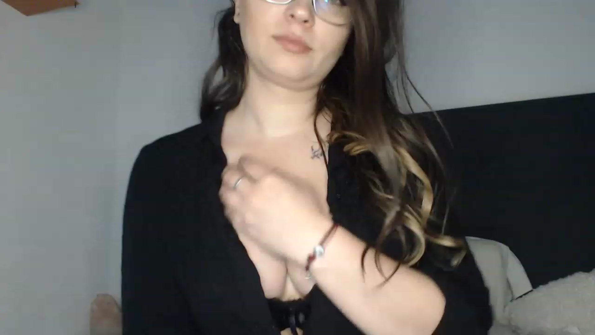 Gallery image thumbnail from ASweetJessie's myfreecams stream on, 04/23/2023, 17:18 image 13 of 20