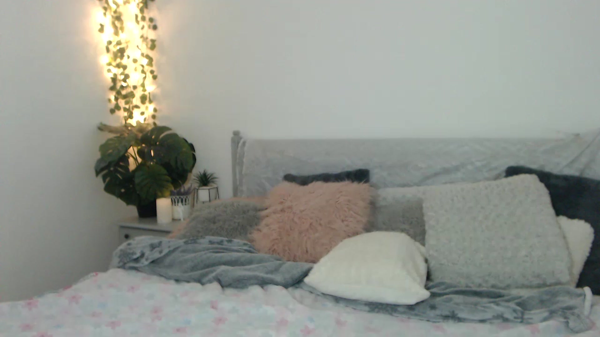 Gallery image thumbnail from ASweetJessie's myfreecams stream on, 05/07/2023, 14:48 image 20 of 20