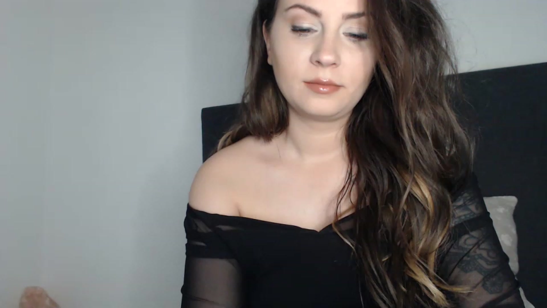 Gallery image thumbnail from ASweetJessie's myfreecams stream on, 05/15/2023, 17:01 image 18 of 20