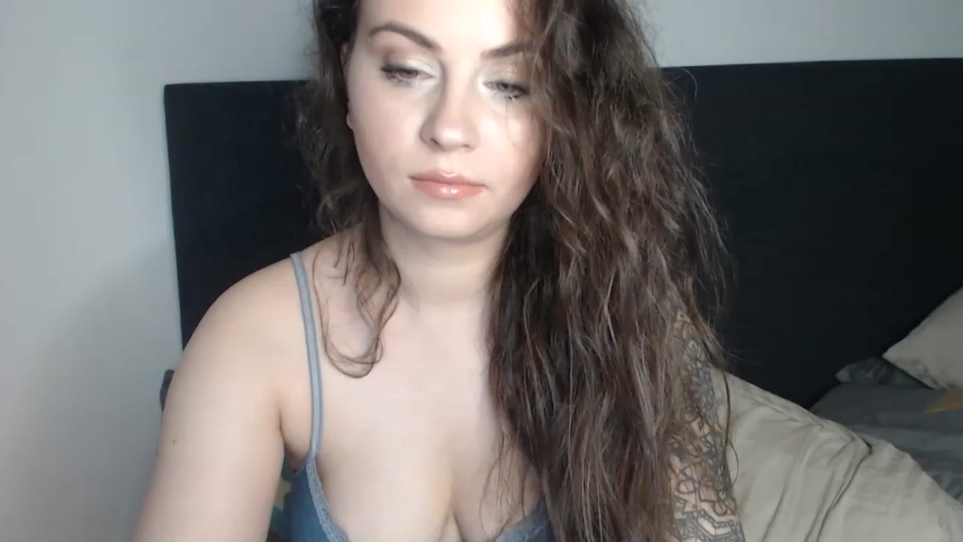 Gallery image thumbnail from ASweetJessie's myfreecams stream on, 06/26/2023, 18:59 image 7 of 20