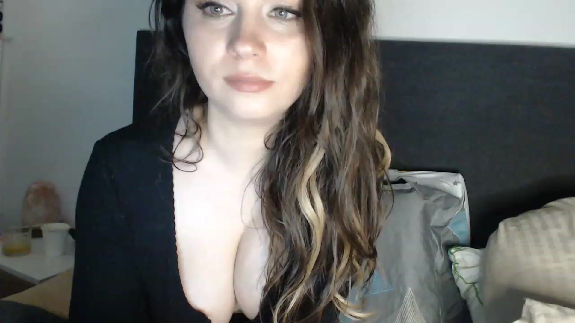 Gallery image thumbnail from ASweetJessie's myfreecams stream on, 06/28/2023, 19:42 image 11 of 20