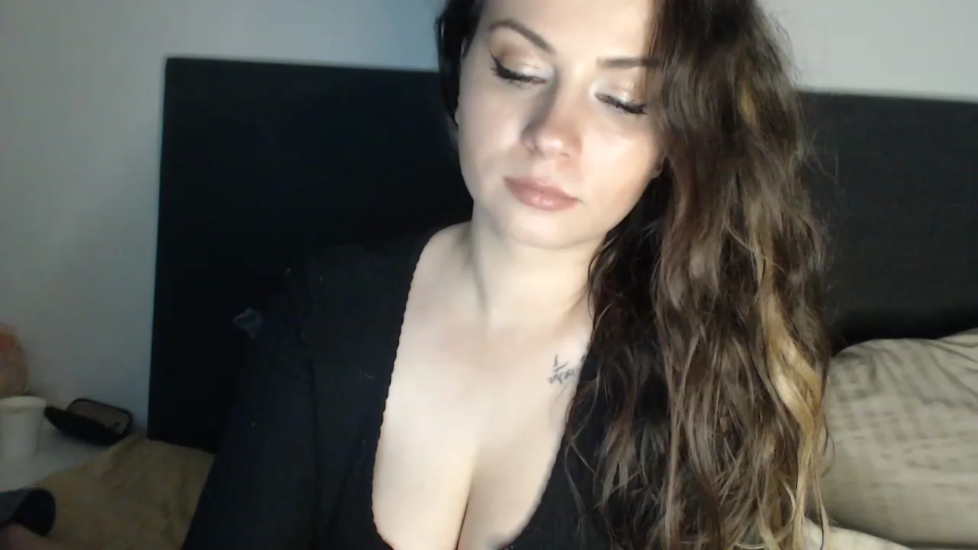 Gallery image thumbnail from ASweetJessie's myfreecams stream on, 06/28/2023, 19:42 image 15 of 20