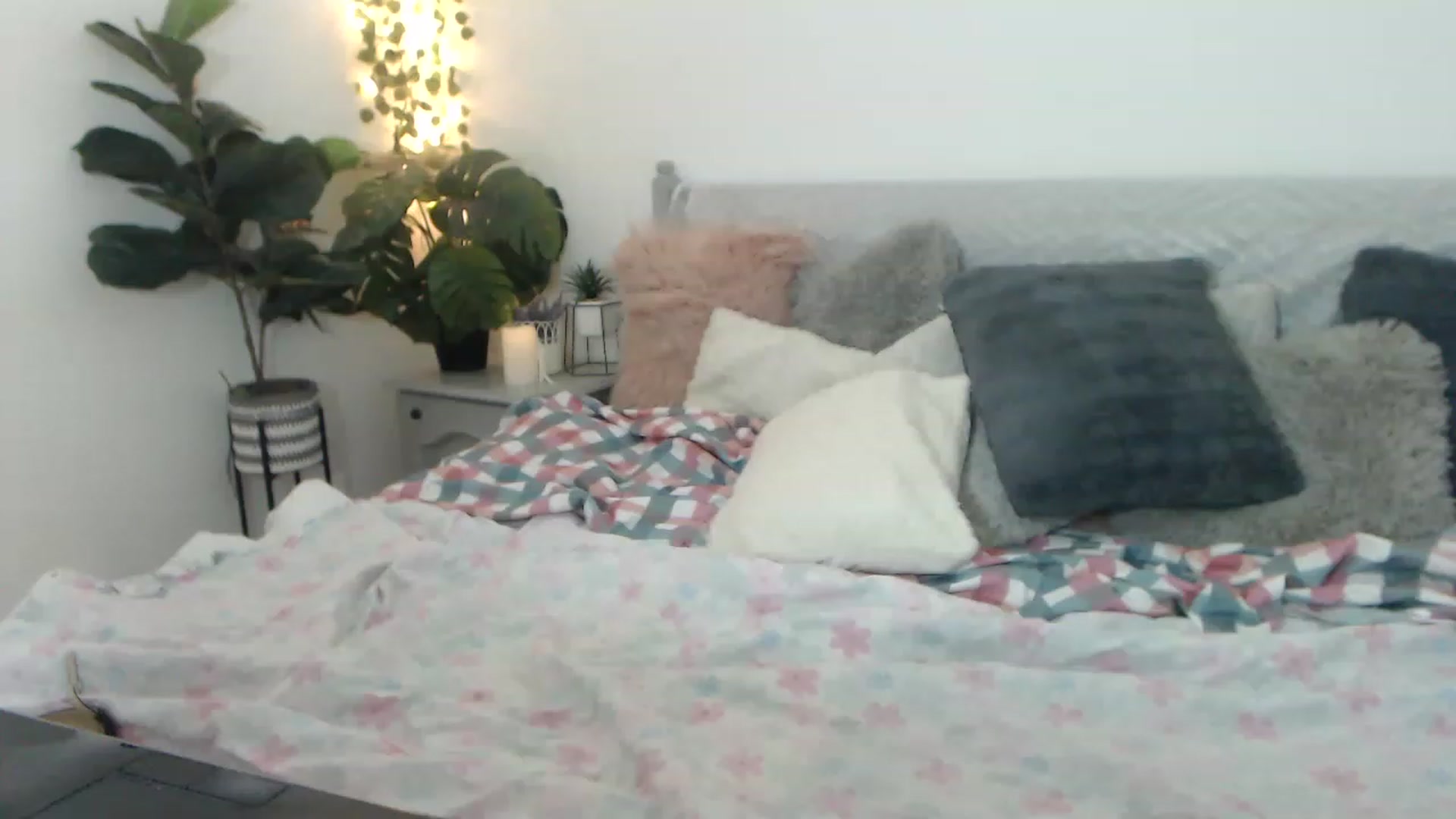 Gallery image thumbnail from ASweetJessie's myfreecams stream on, 07/21/2023, 13:59 image 18 of 20