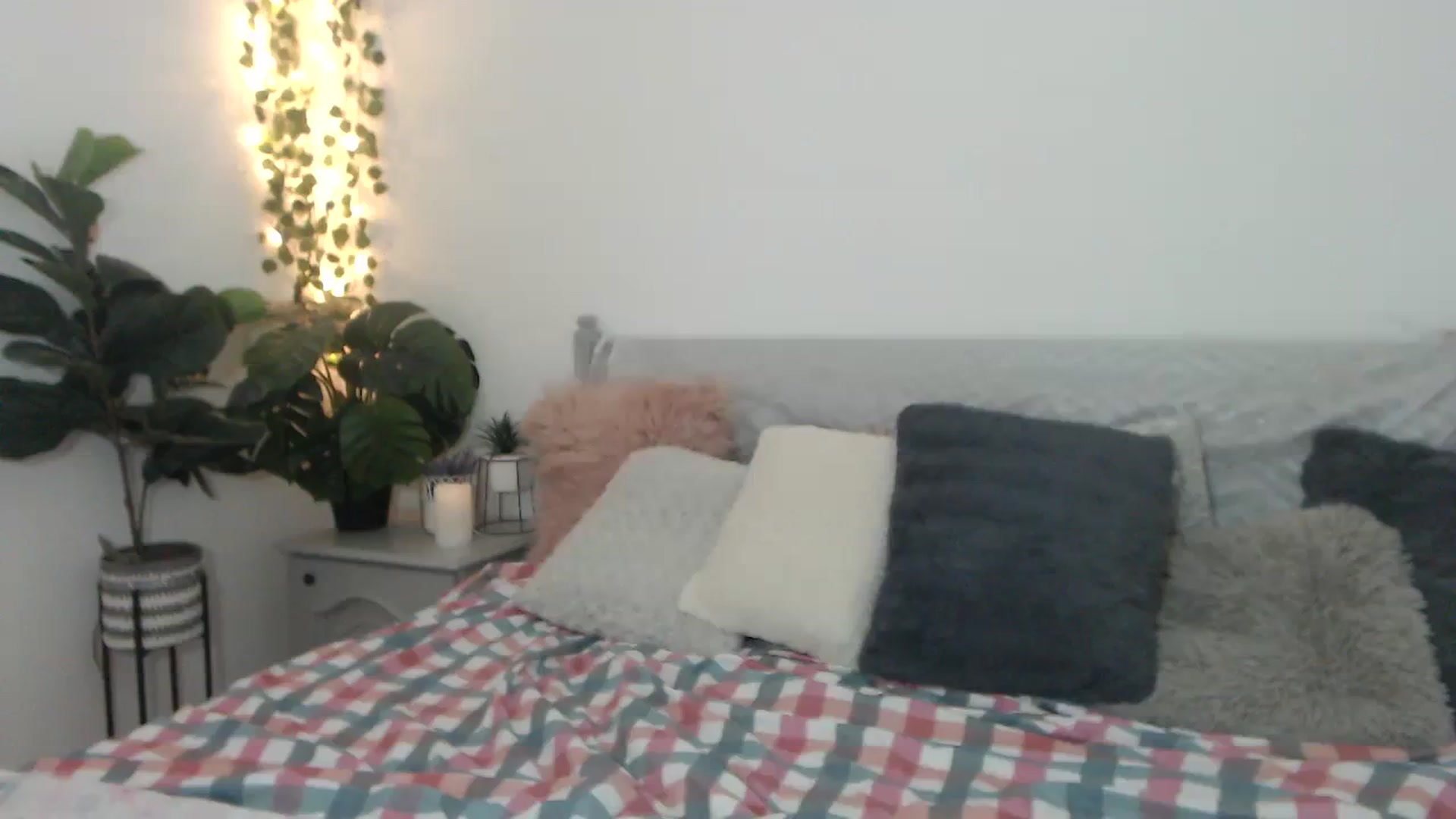 Gallery image thumbnail from ASweetJessie's myfreecams stream on, 08/05/2023, 12:45 image 8 of 20