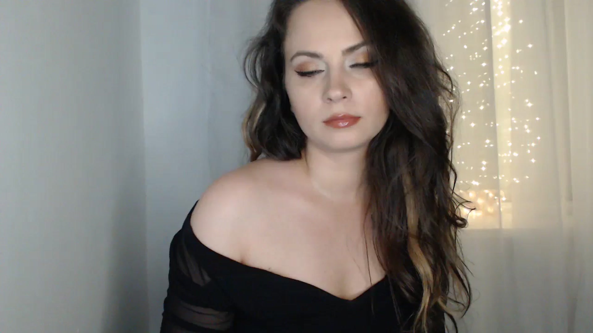 Gallery image thumbnail from ASweetJessie's myfreecams stream on, 09/26/2023, 17:59 image 15 of 20