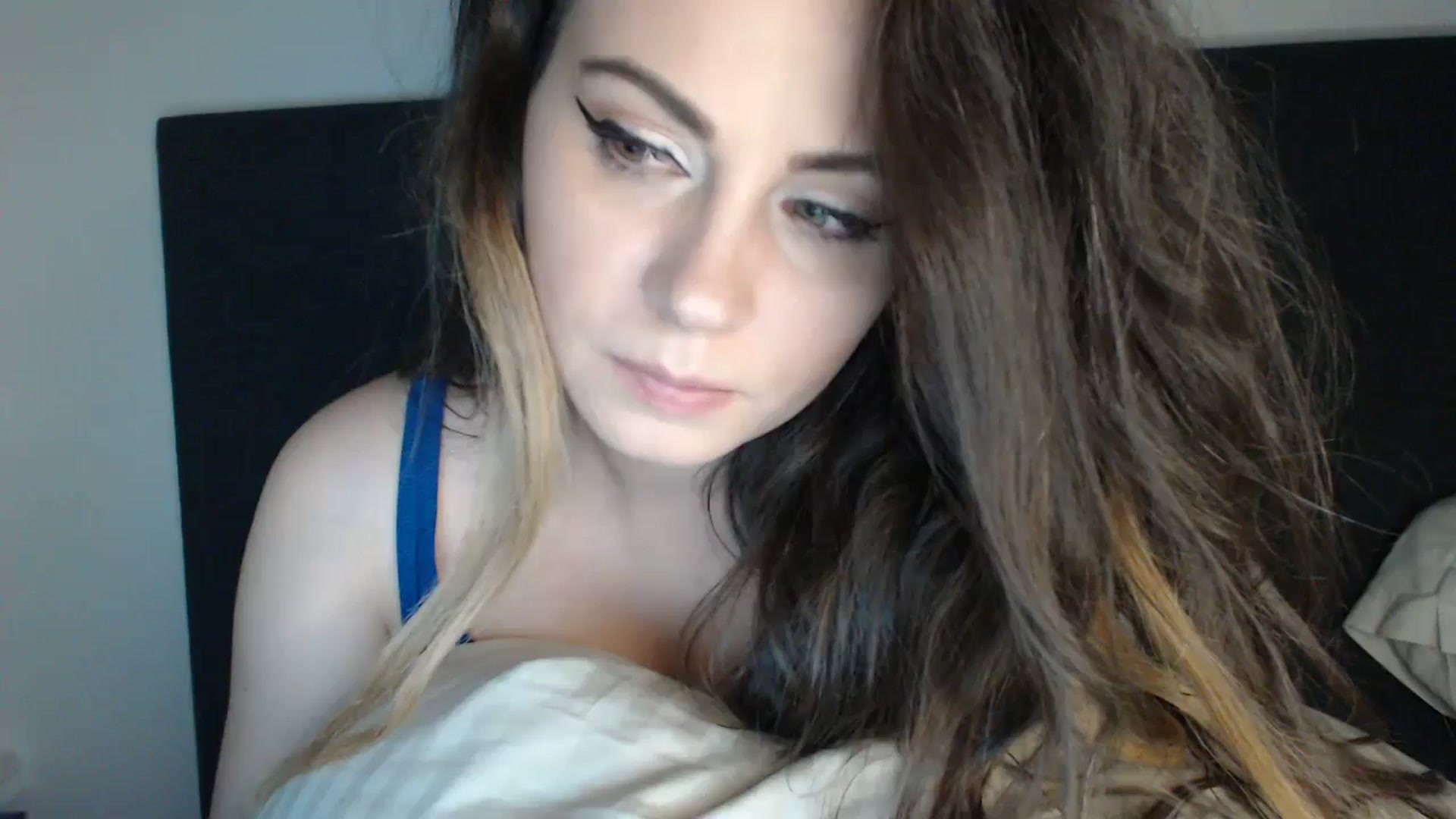 Gallery image thumbnail from ASweetJessie's myfreecams stream on, 09/27/2023, 17:03 image 8 of 20