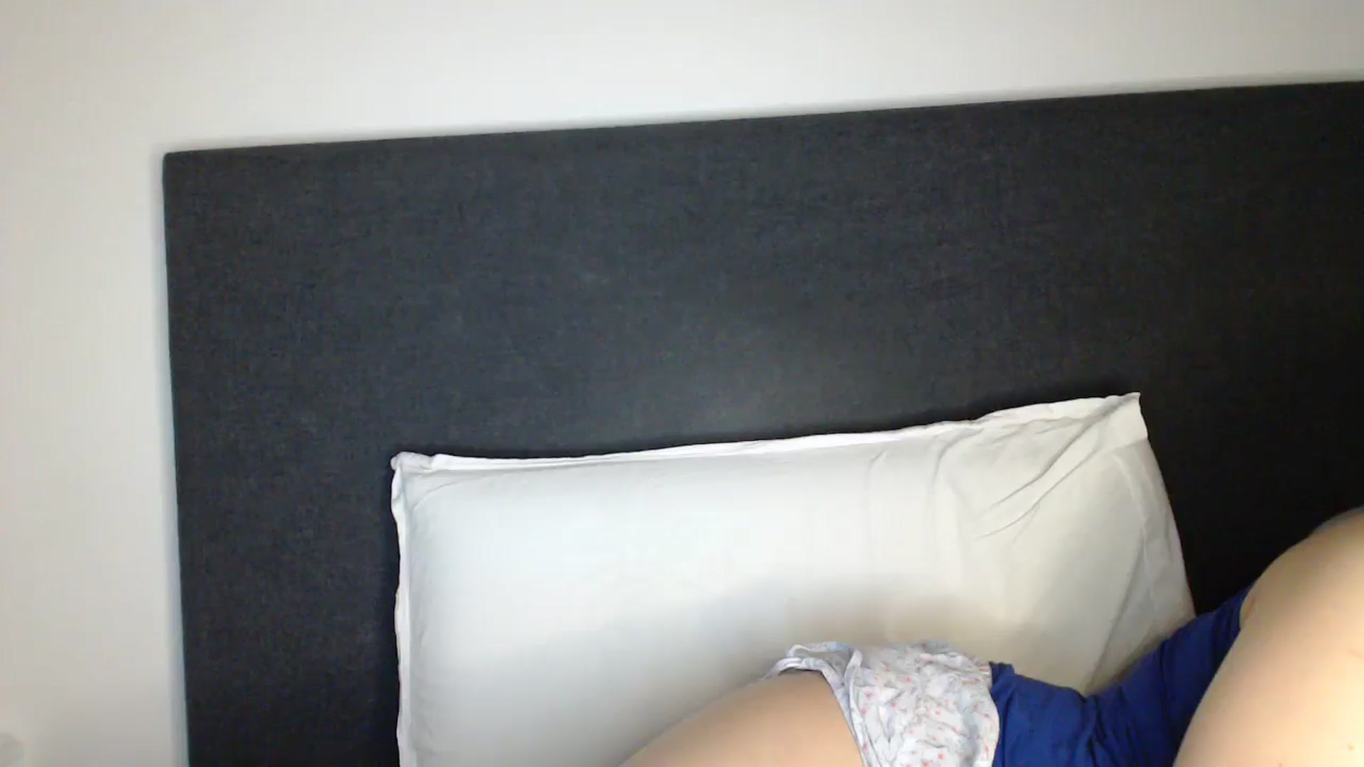 Gallery image thumbnail from ASweetJessie's myfreecams stream on, 09/27/2023, 17:20 image 6 of 20