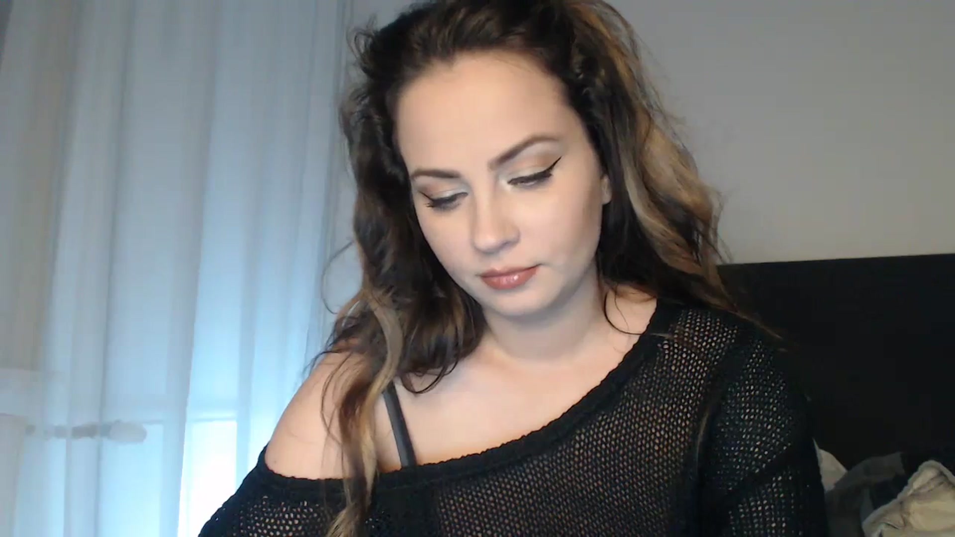 Gallery image thumbnail from ASweetJessie's myfreecams stream on, 10/10/2023, 18:44 image 6 of 20