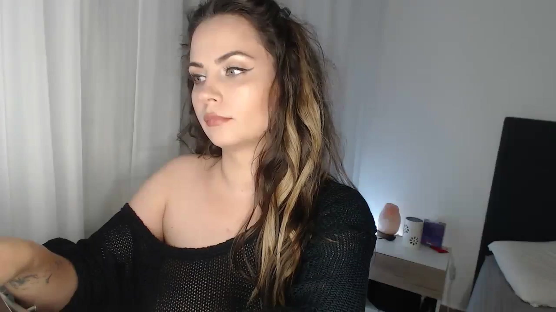 Gallery image thumbnail from ASweetJessie's myfreecams stream on, 10/10/2023, 21:11 image 19 of 20