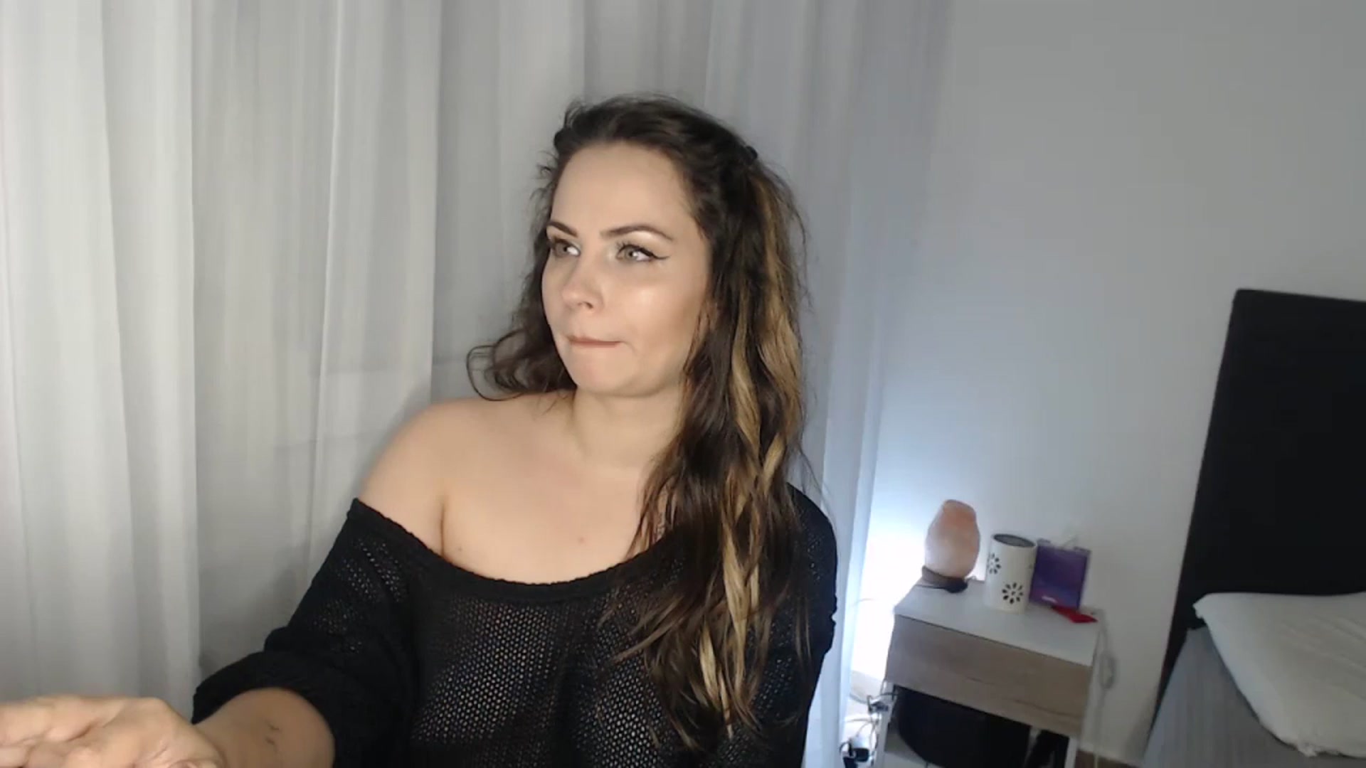 Gallery image thumbnail from ASweetJessie's myfreecams stream on, 10/10/2023, 21:11 image 6 of 20