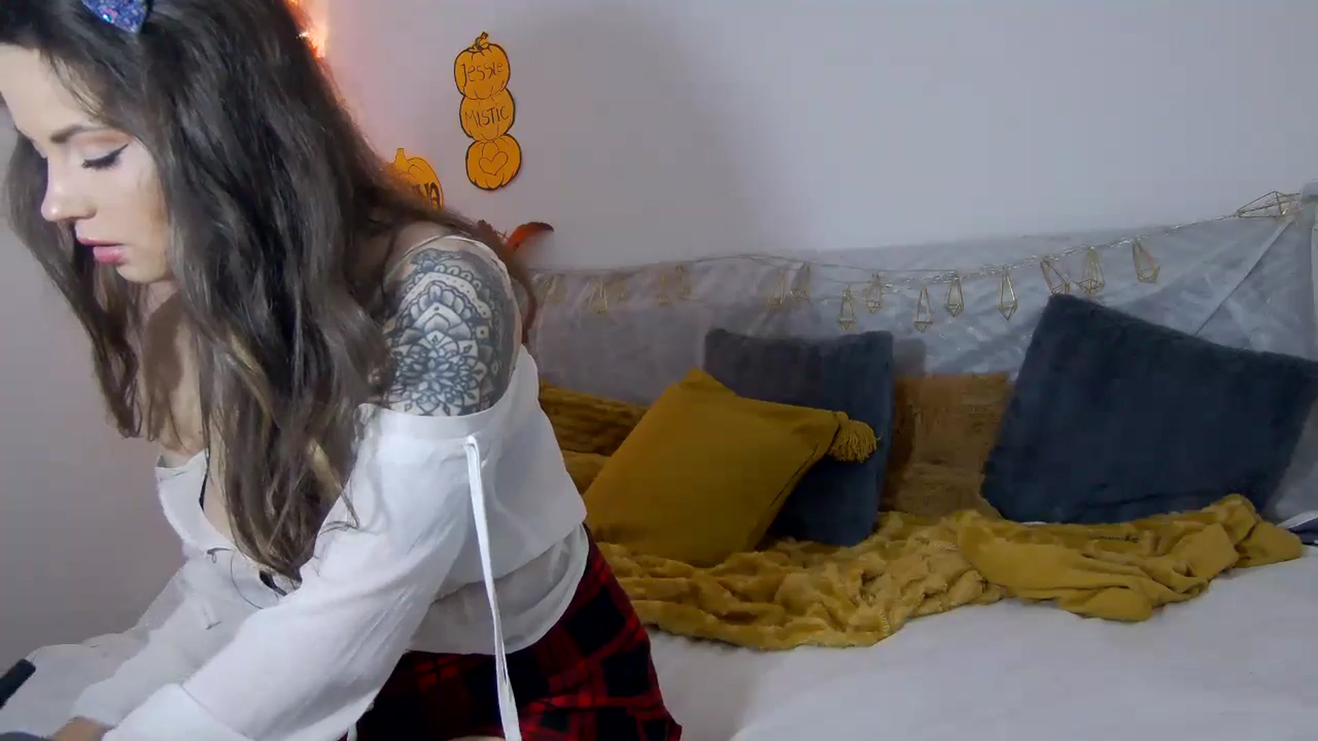 Gallery image thumbnail from ASweetJessie's myfreecams stream on, 10/14/2023, 16:20 image 8 of 20