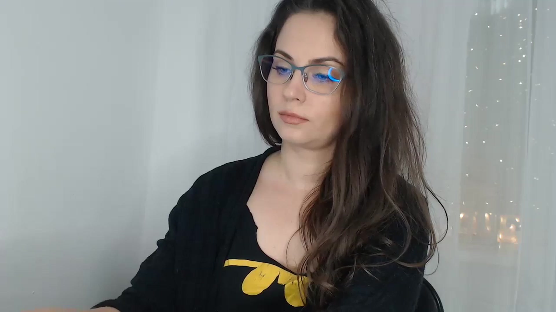 Gallery image thumbnail from ASweetJessie's myfreecams stream on, 10/20/2023, 17:01 image 14 of 20