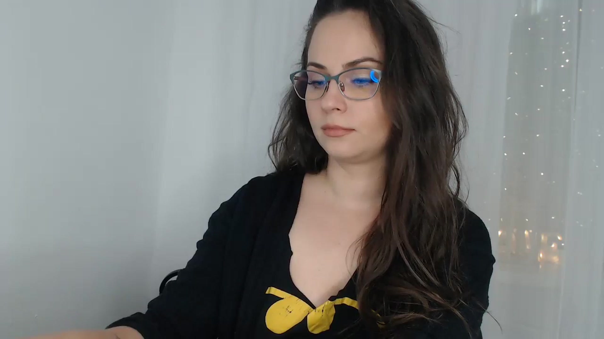 Gallery image thumbnail from ASweetJessie's myfreecams stream on, 10/20/2023, 17:20 image 17 of 20