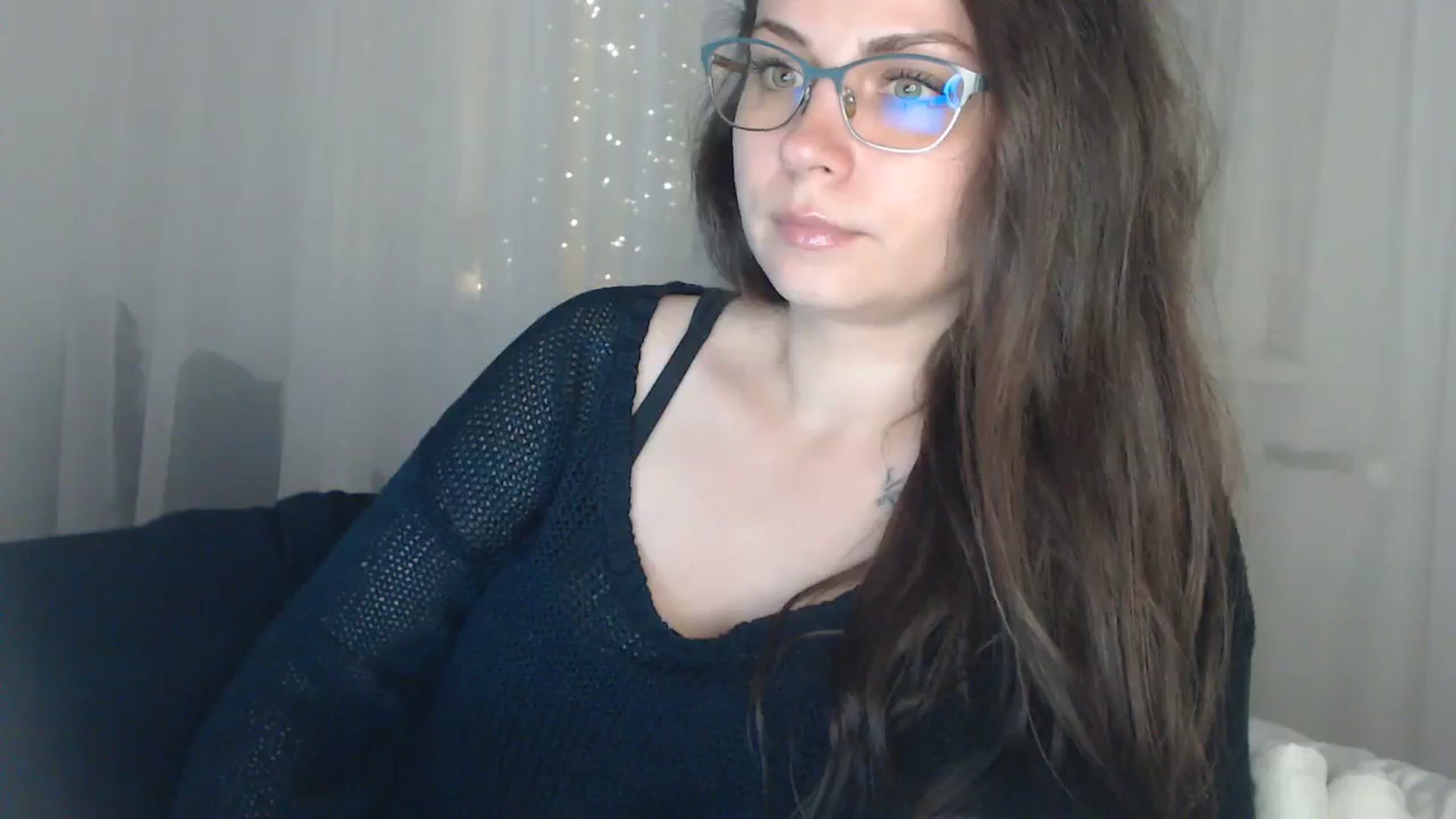 Gallery image thumbnail from ASweetJessie's myfreecams stream on, 11/11/2023, 22:23 image 8 of 20