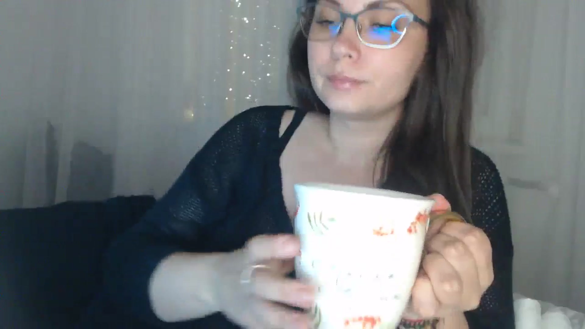 Gallery image thumbnail from ASweetJessie's myfreecams stream on, 11/11/2023, 22:23 image 7 of 20