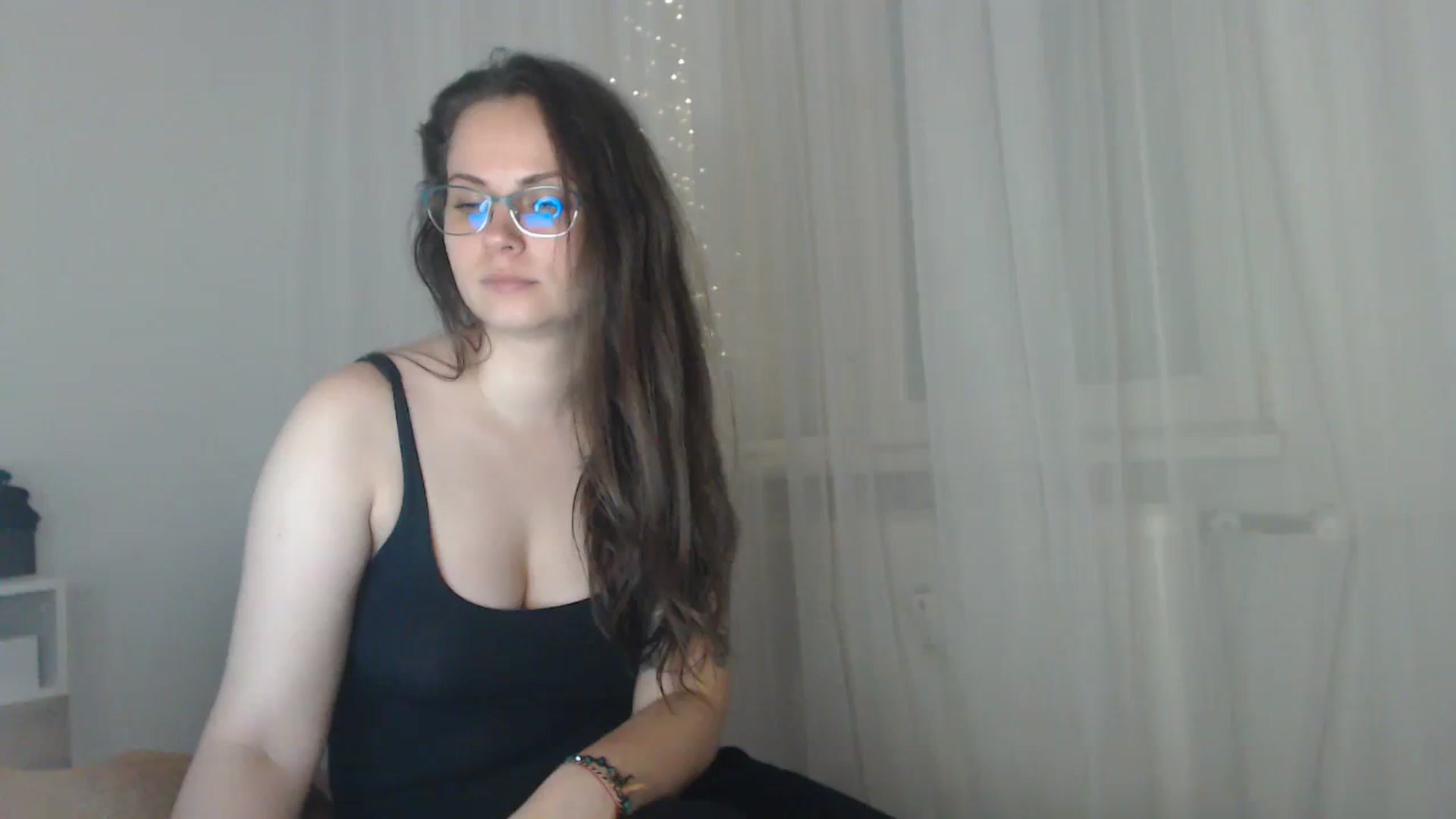 Gallery image thumbnail from ASweetJessie's myfreecams stream on, 11/11/2023, 23:07 image 17 of 20
