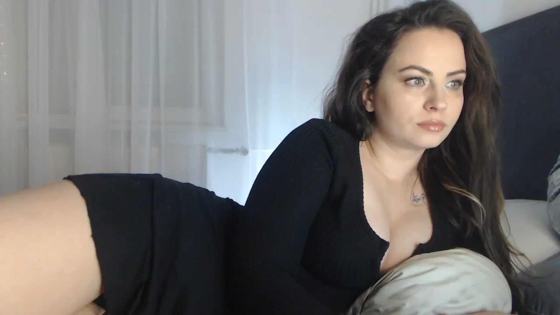 Gallery image thumbnail from ASweetJessie's myfreecams stream on, 11/12/2023, 13:45 image 2 of 20